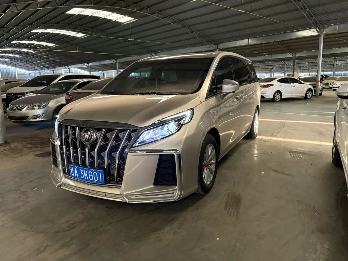 Buick GL8  из Китая