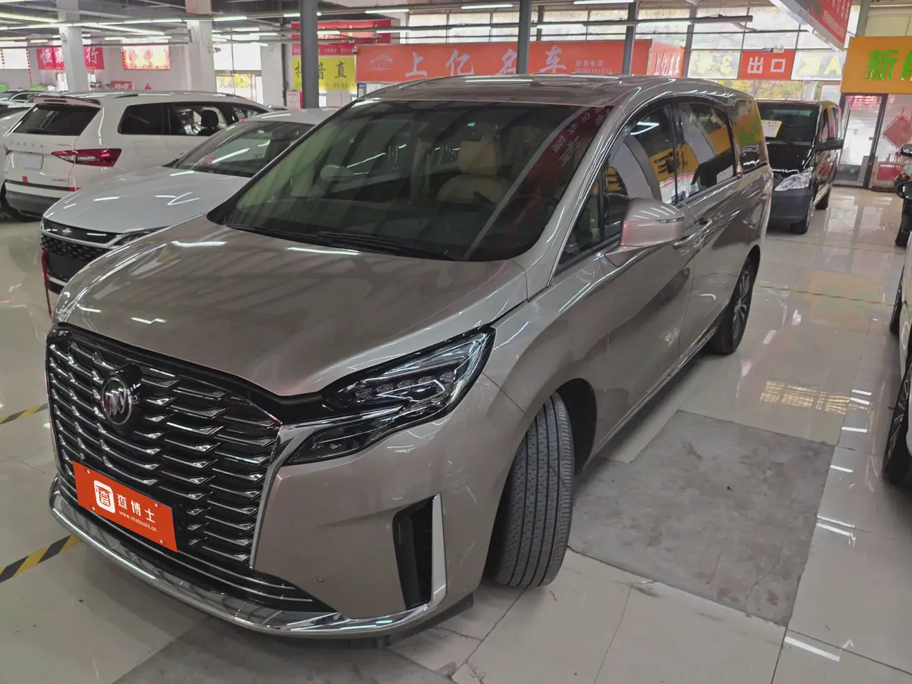 Buick GL8  из Китая