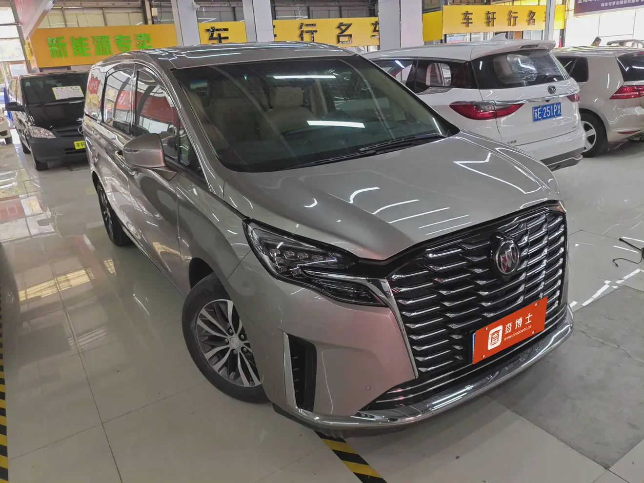 Buick GL8  из Китая