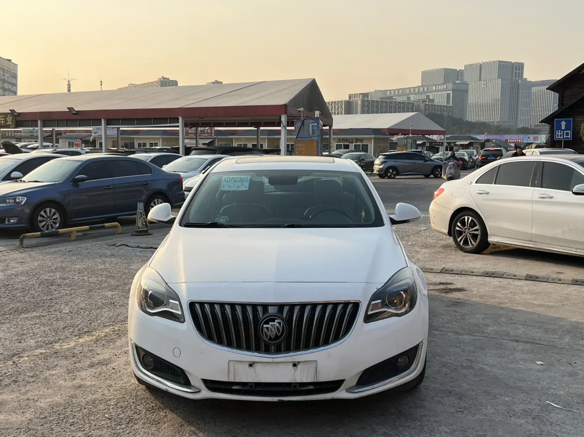 Buick Majesty  из Китая