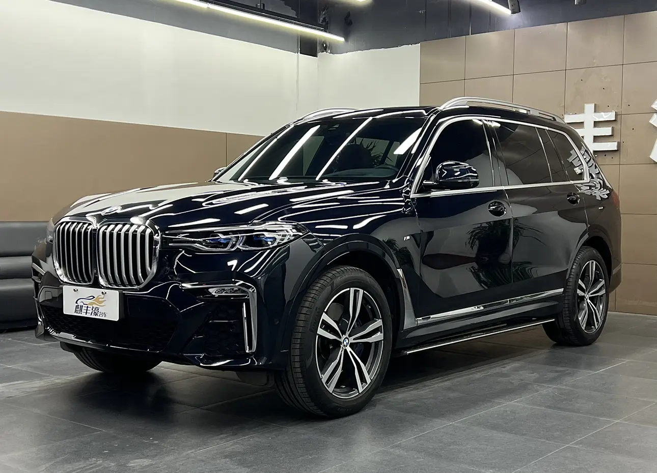 BMW X7  из Китая