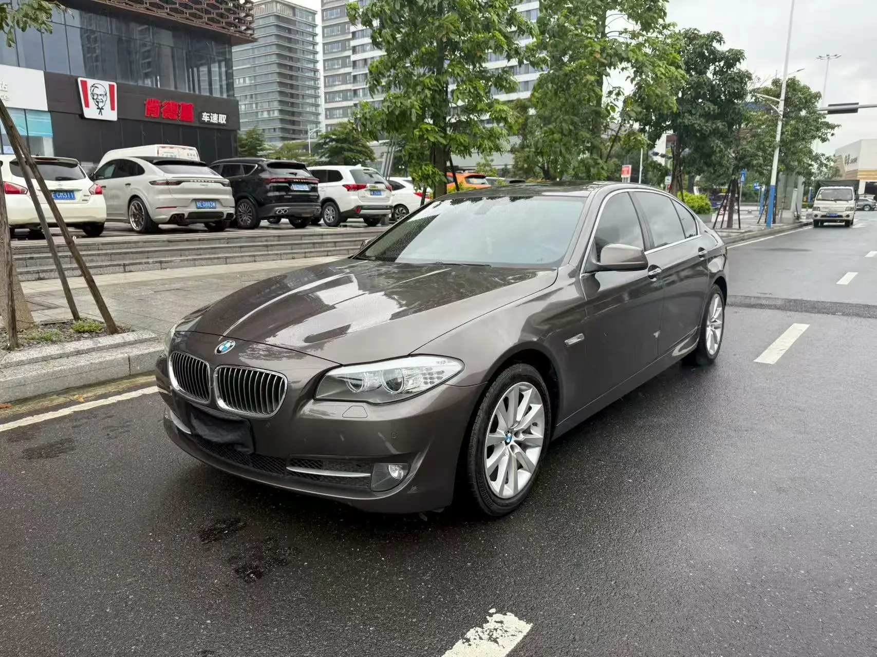 BMW 5 Series  из Китая
