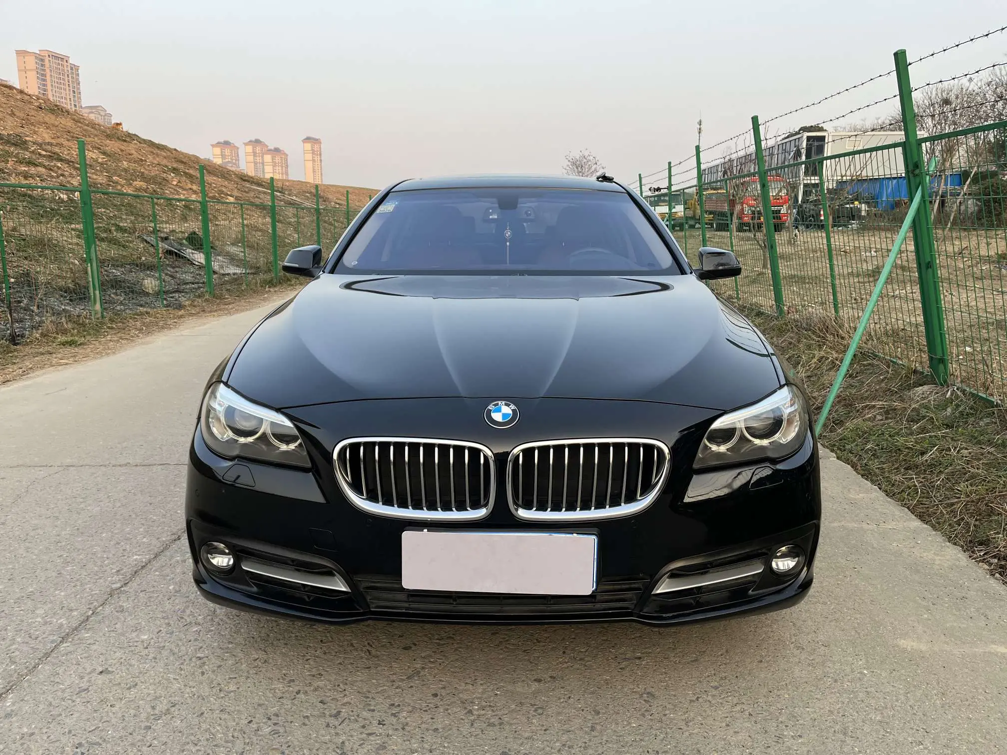 BMW 5 Series  из Китая