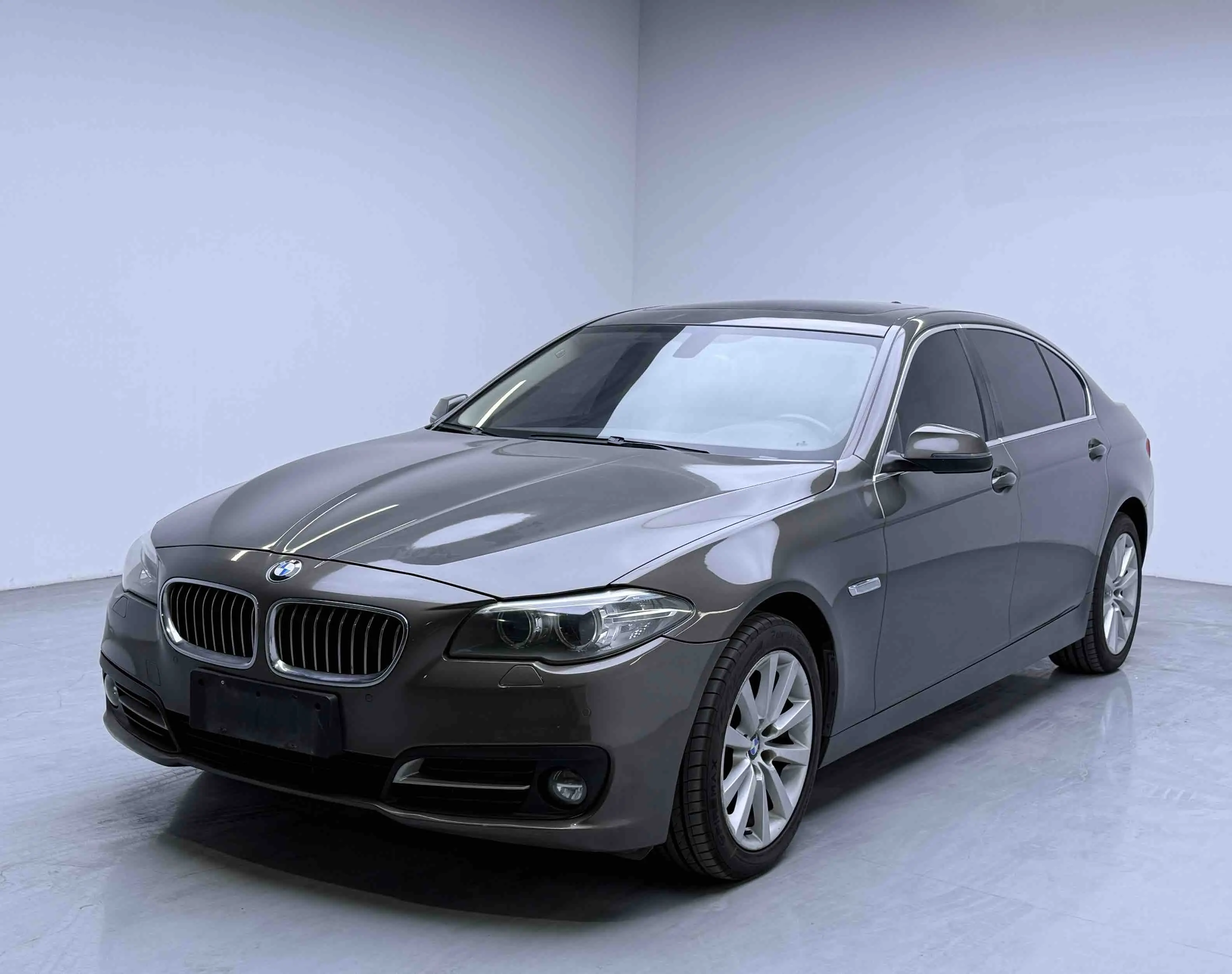 BMW 5 Series  из Китая