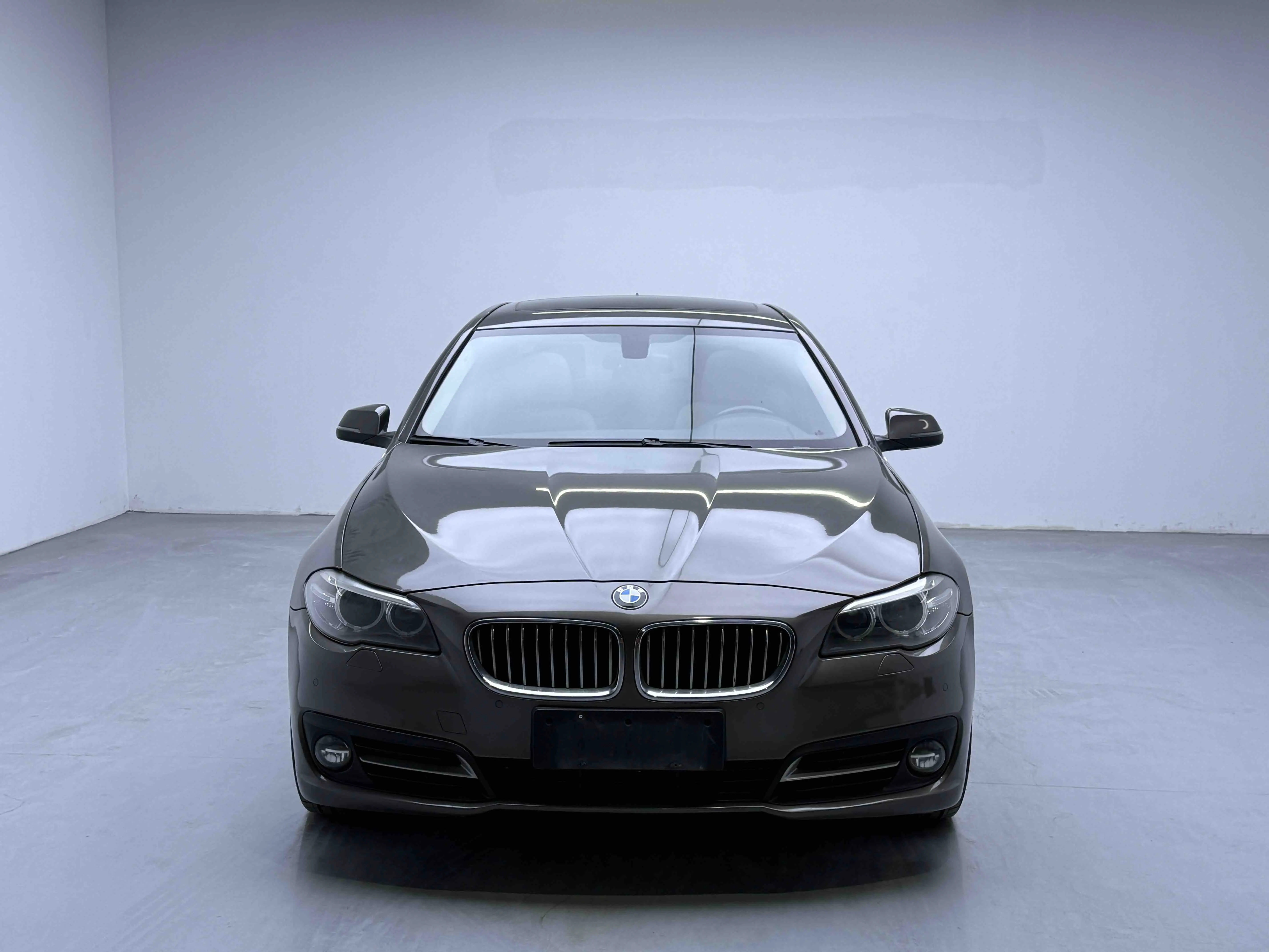 BMW 5 Series  из Китая