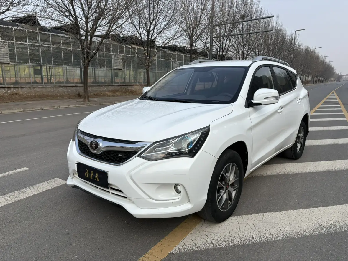 BYD Song  из Китая