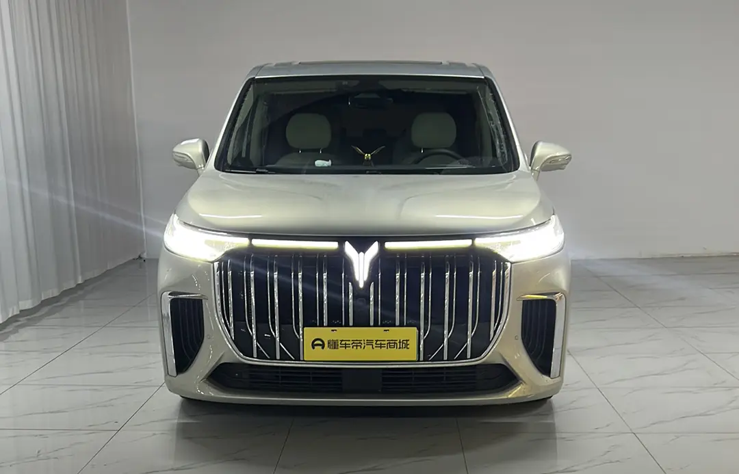 Voyah Lantu Dreamer PHEV  из Китая