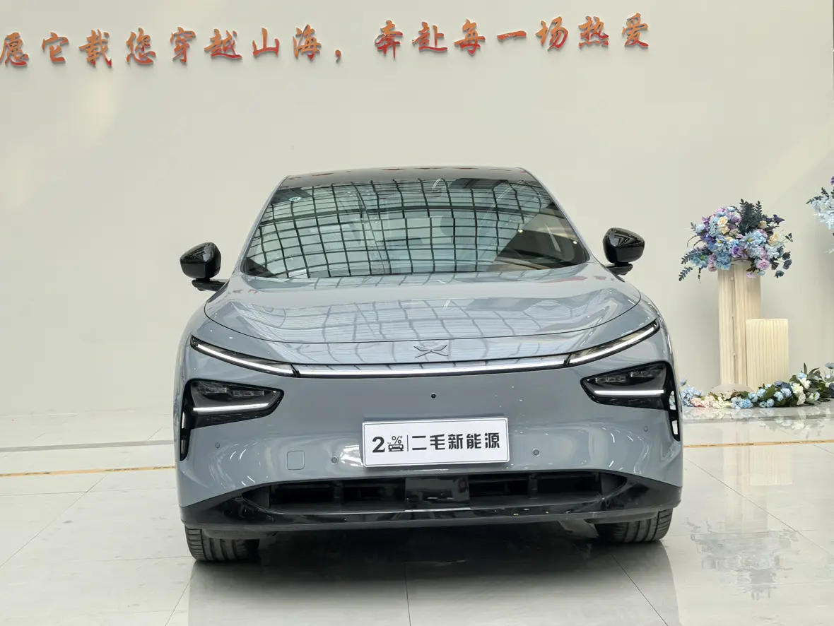 Xpeng G7  из Китая