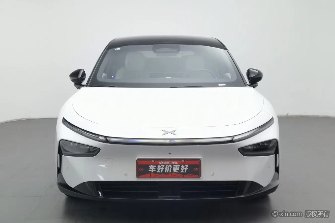 Xpeng P7+  из Китая