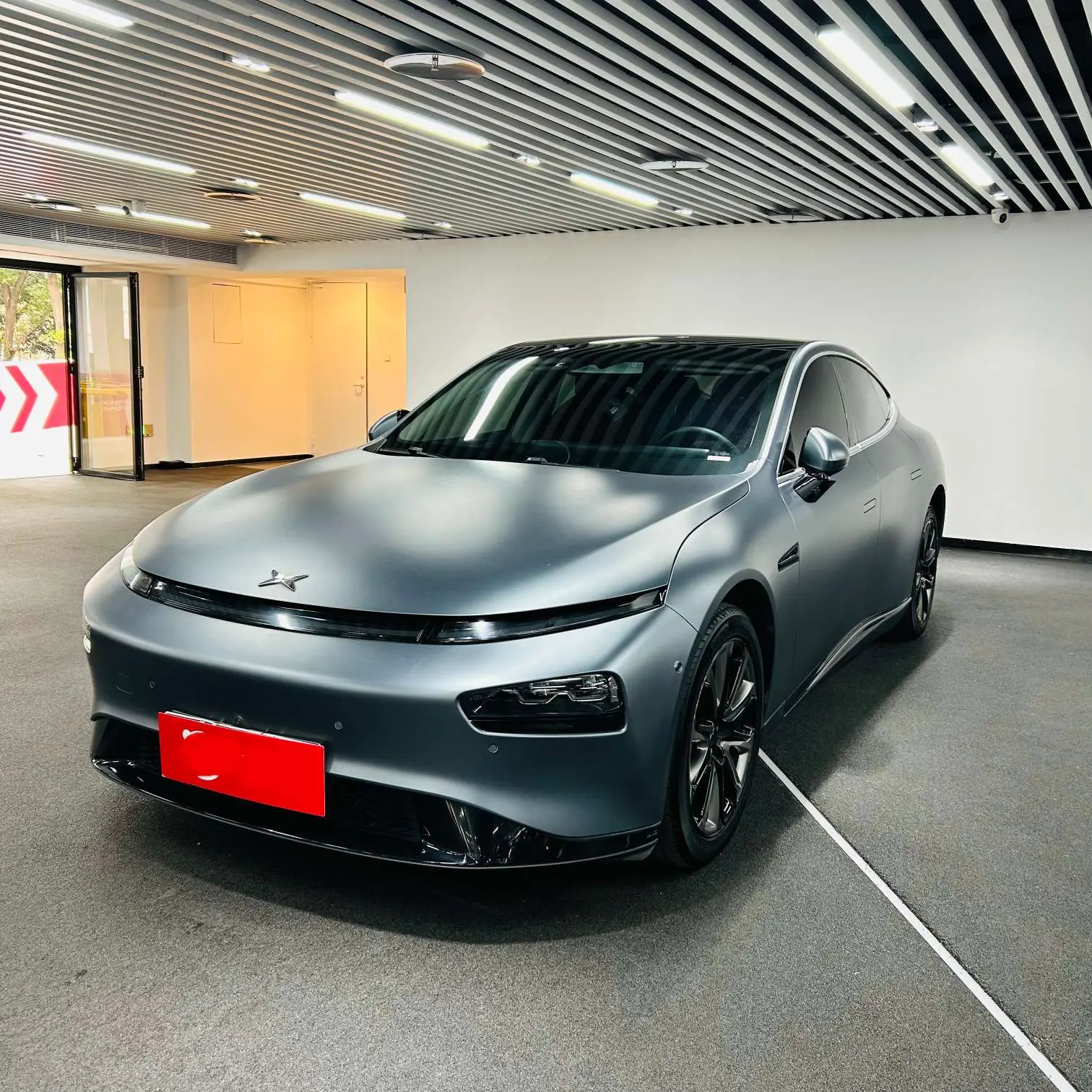 Xpeng P7  из Китая