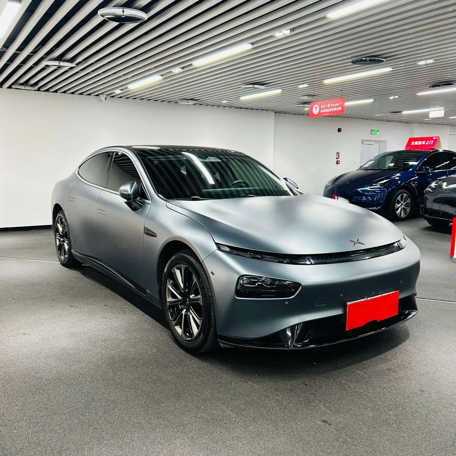 Xpeng P7  из Китая