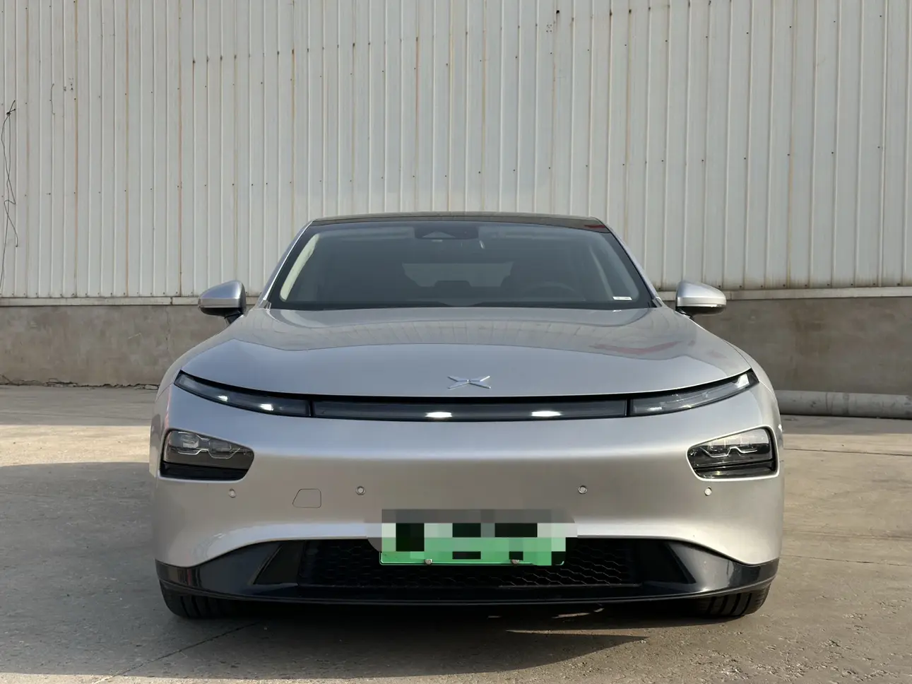 Xpeng P7  из Китая