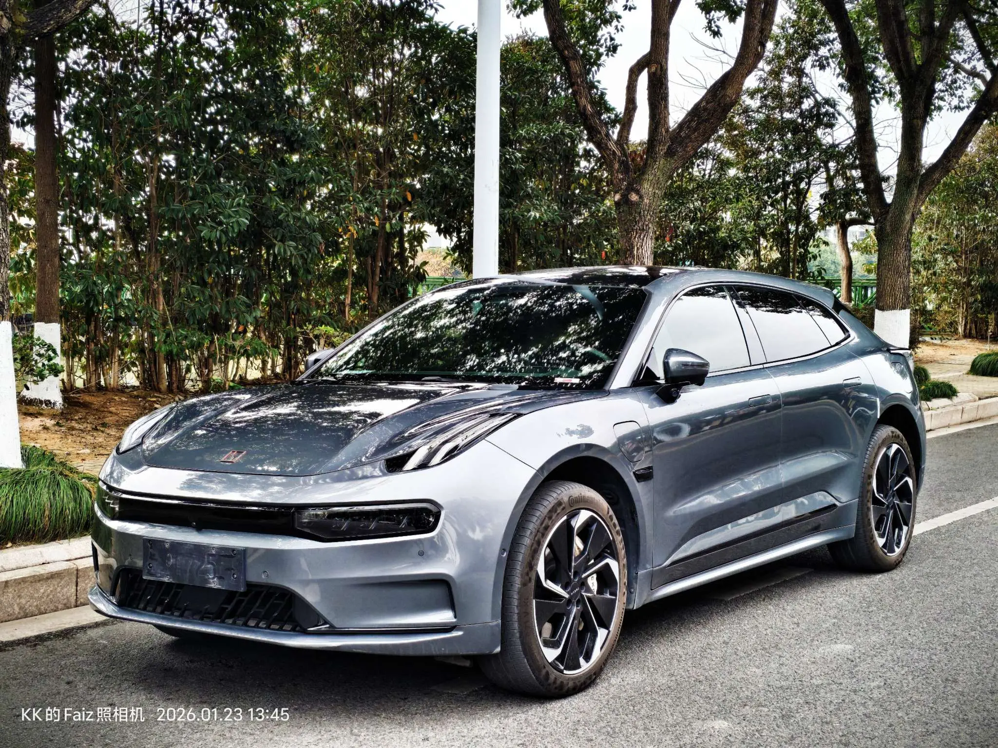 ZEEKR 001  из Китая