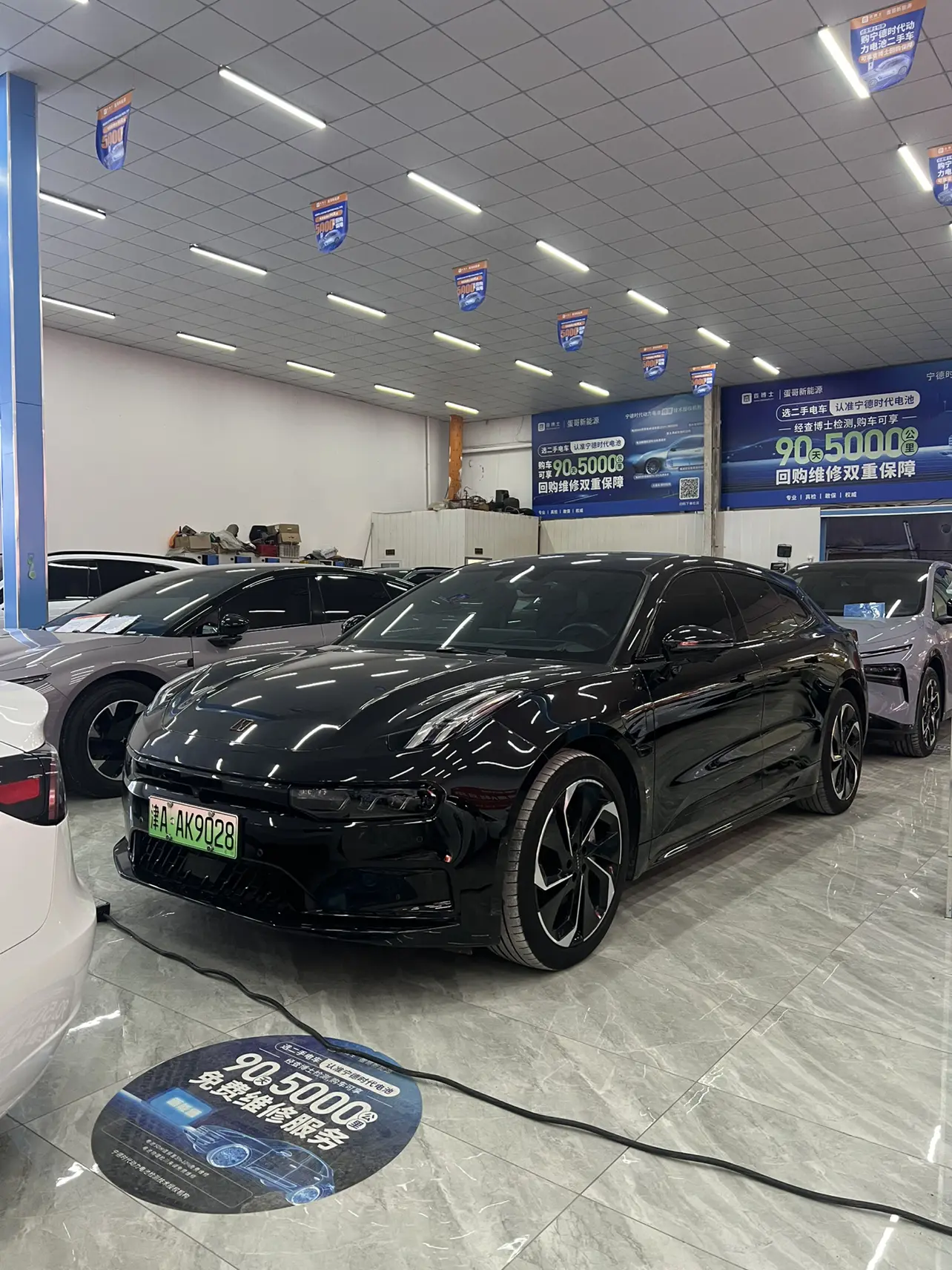 ZEEKR 001  из Китая