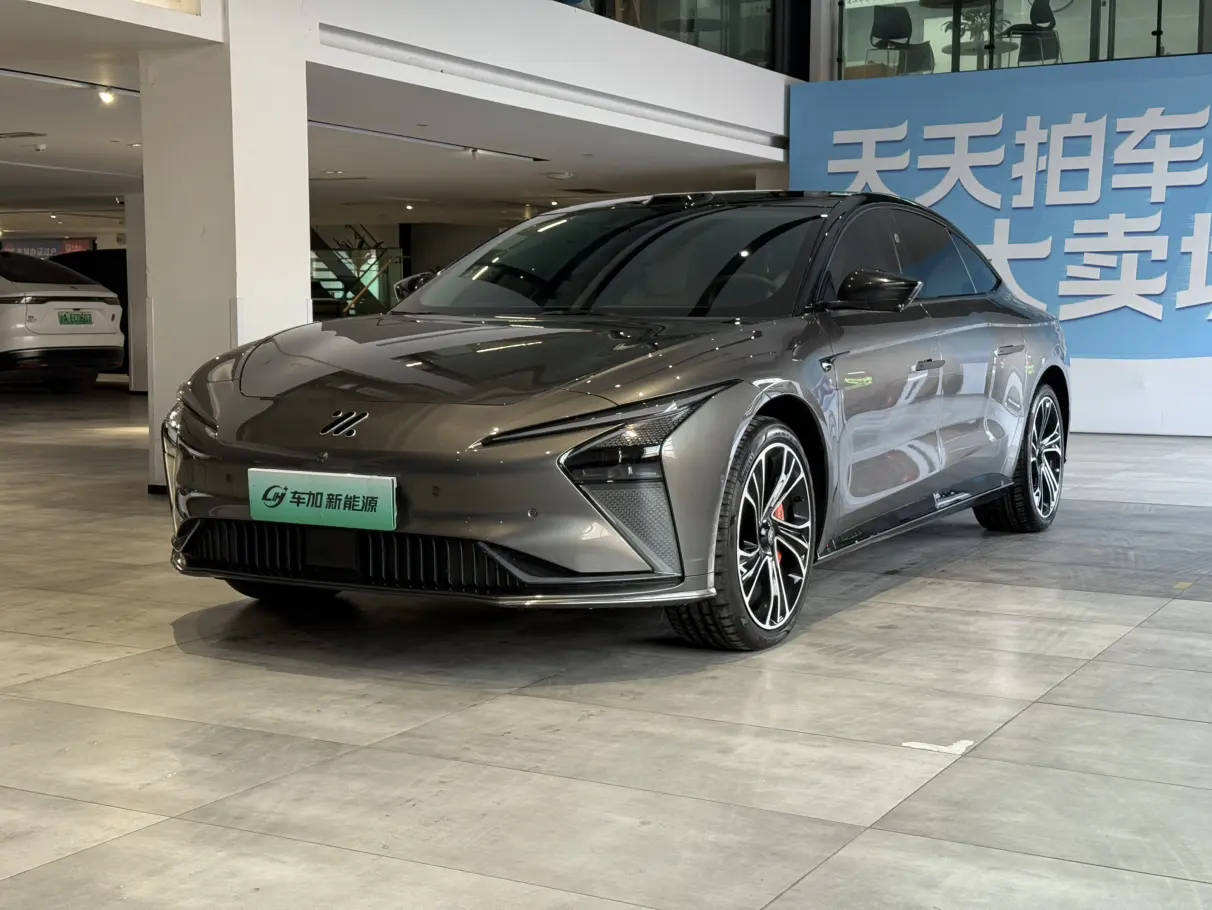 Zhiji L7  из Китая