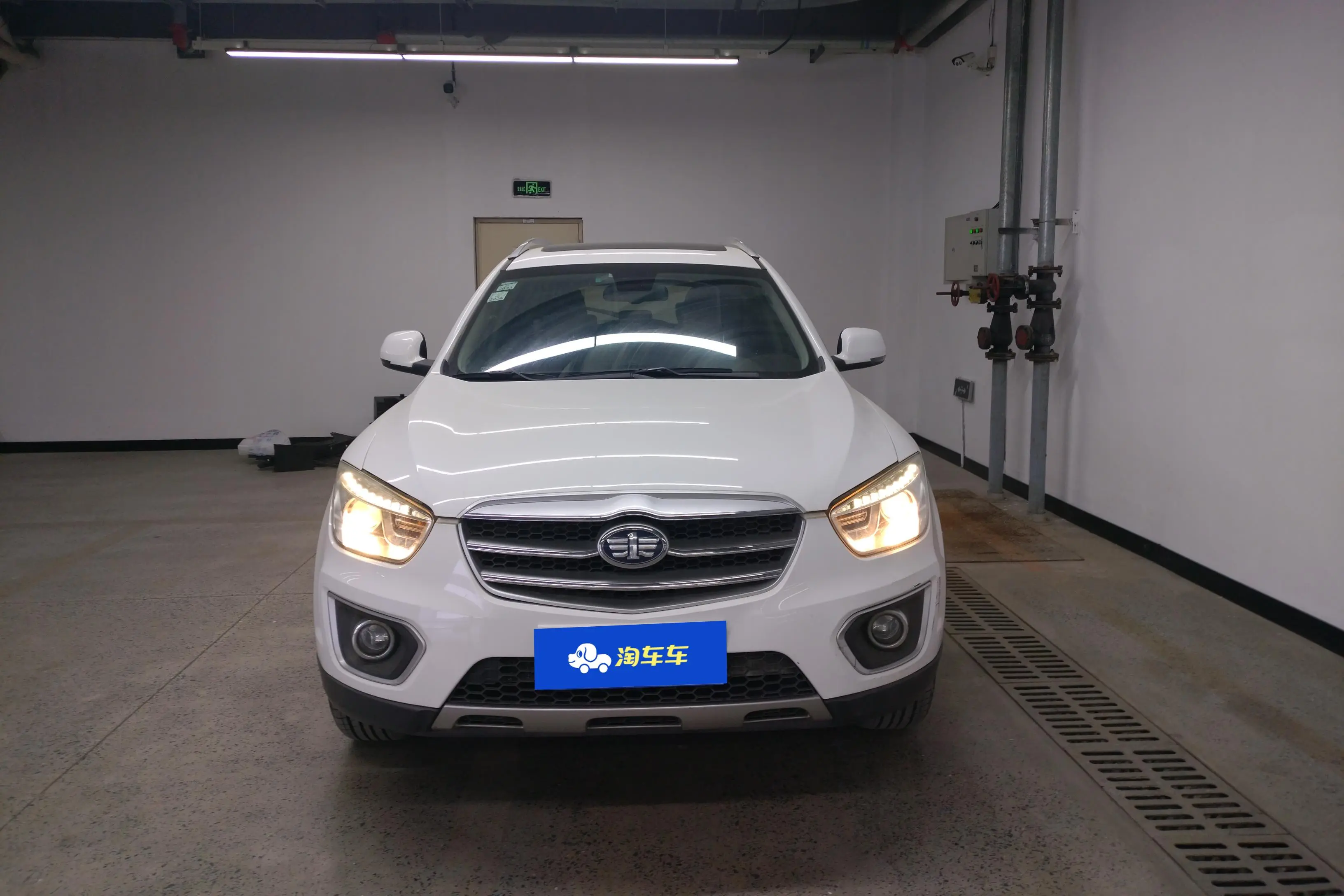 FAW Bestune X80 (Besturn X80)  из Китая