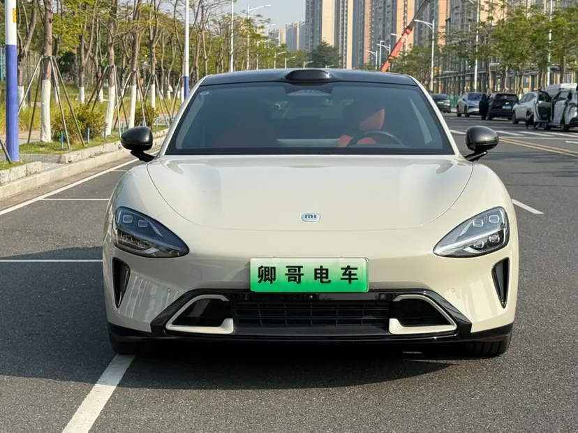 Xiaomi car Xiaomi SU7  из Китая