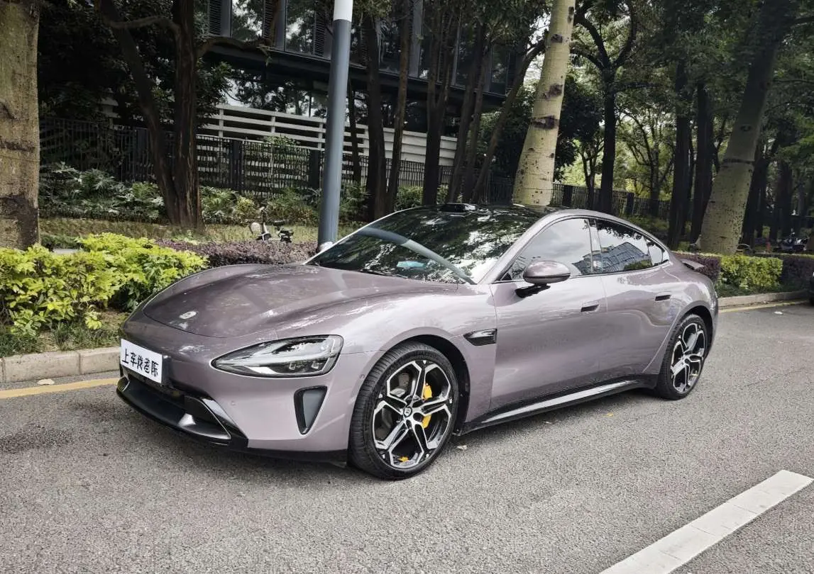 Xiaomi car Xiaomi SU7  из Китая