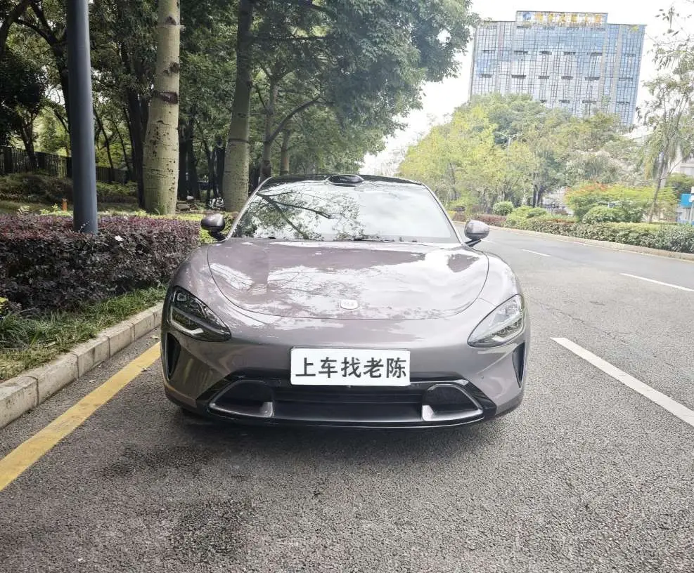 Xiaomi car Xiaomi SU7  из Китая