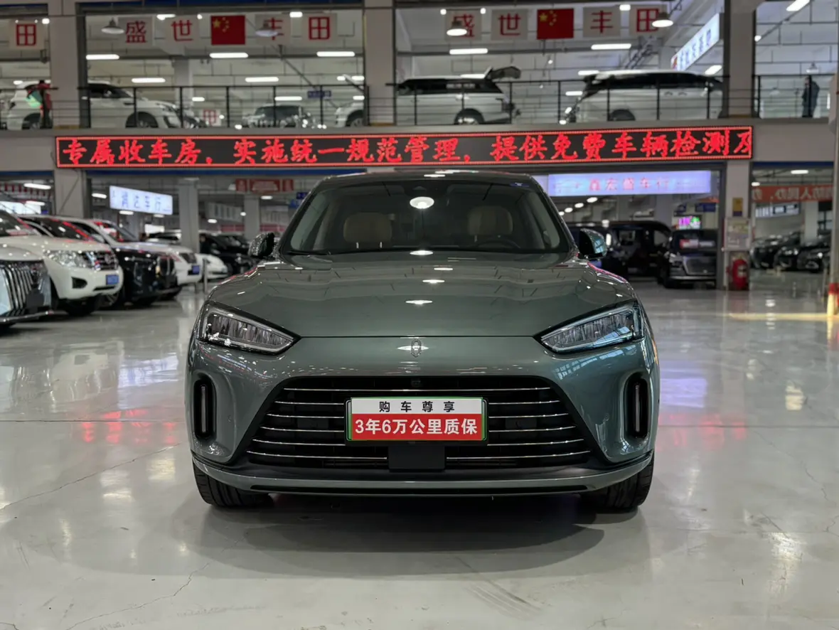 AITO M5 (Wenjie M5)  из Китая