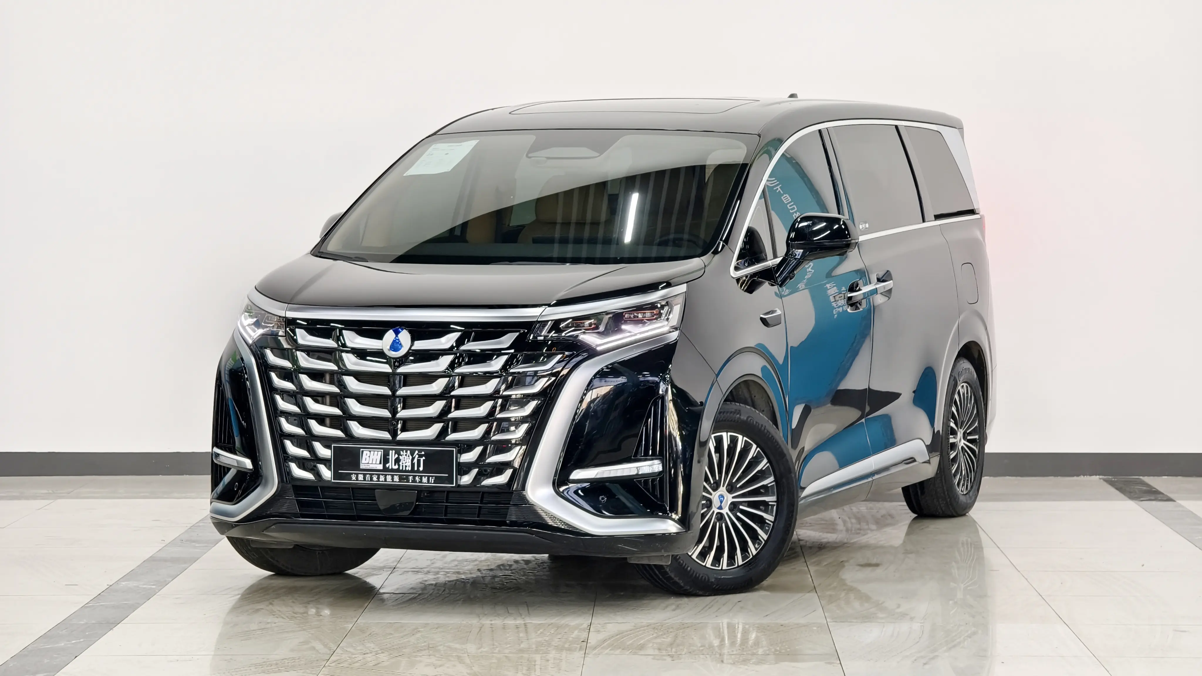 Denza D9 DM  из Китая