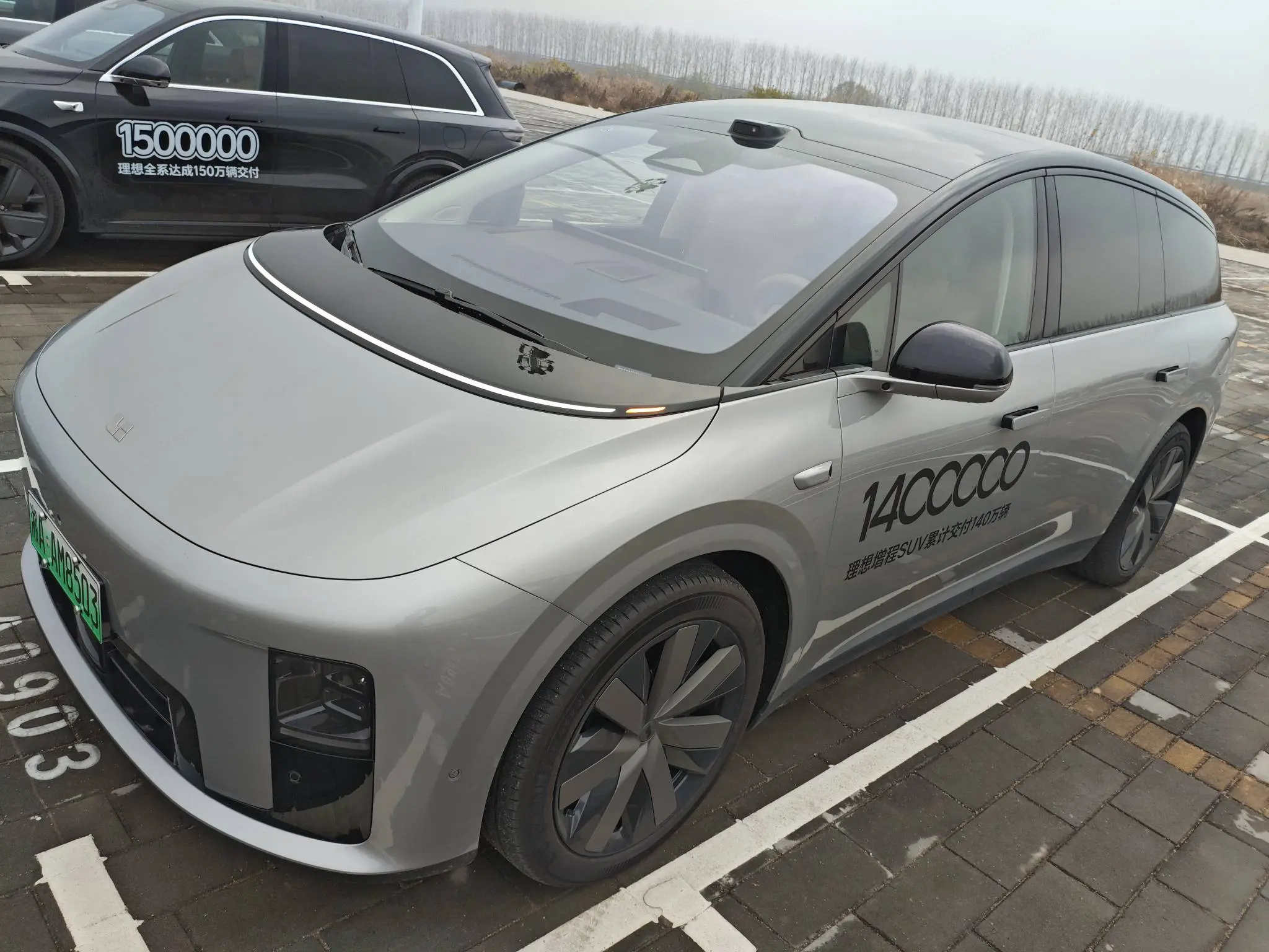 Li Ideal i8  из Китая