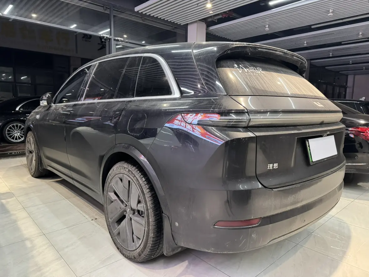 Li L7 (Ideal L7)  из Китая