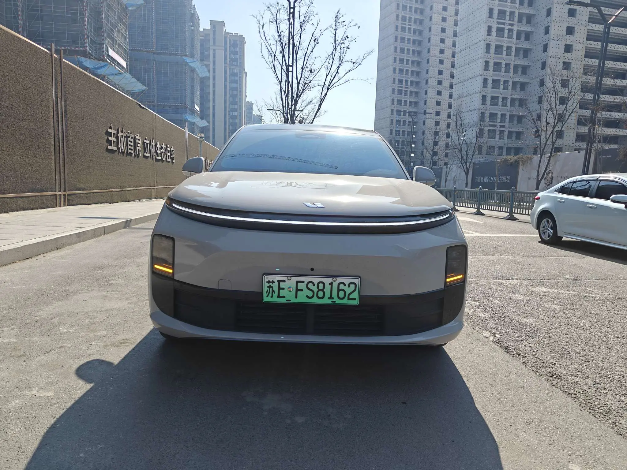 Li L6 (Ideal L6)  из Китая