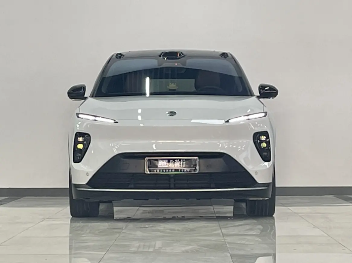 NIO ES8  из Китая