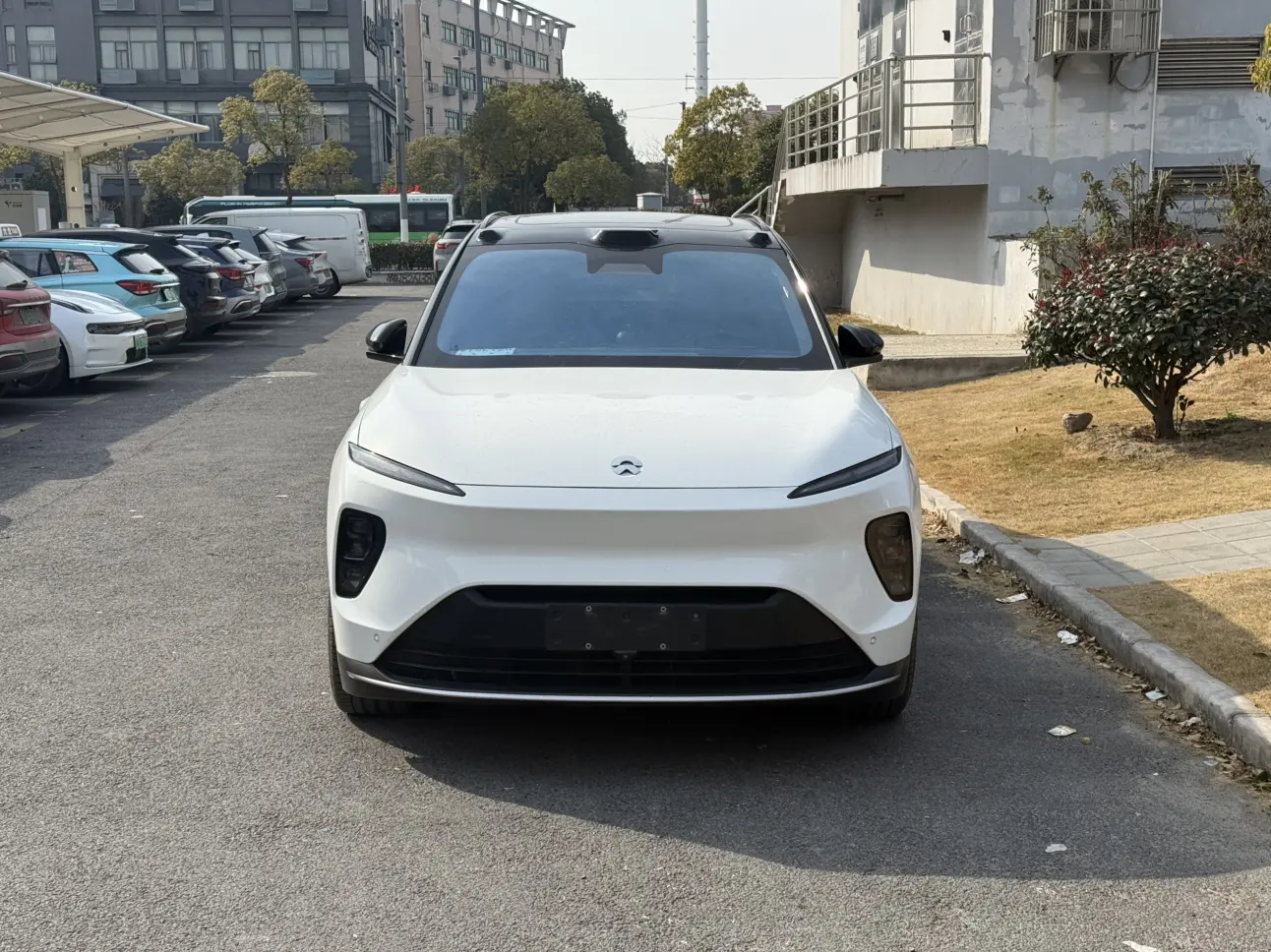 NIO ES8  из Китая