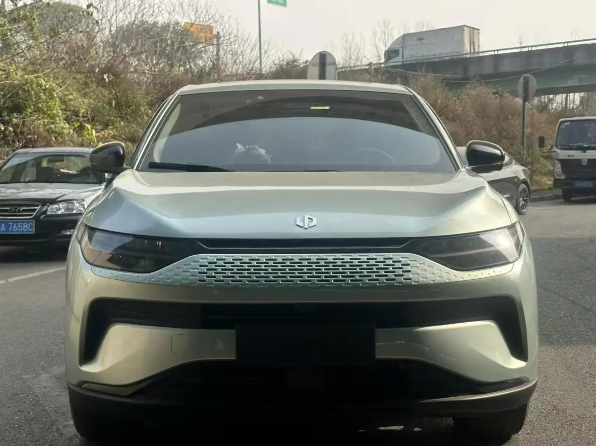 Leapmotor Zero running C11  из Китая