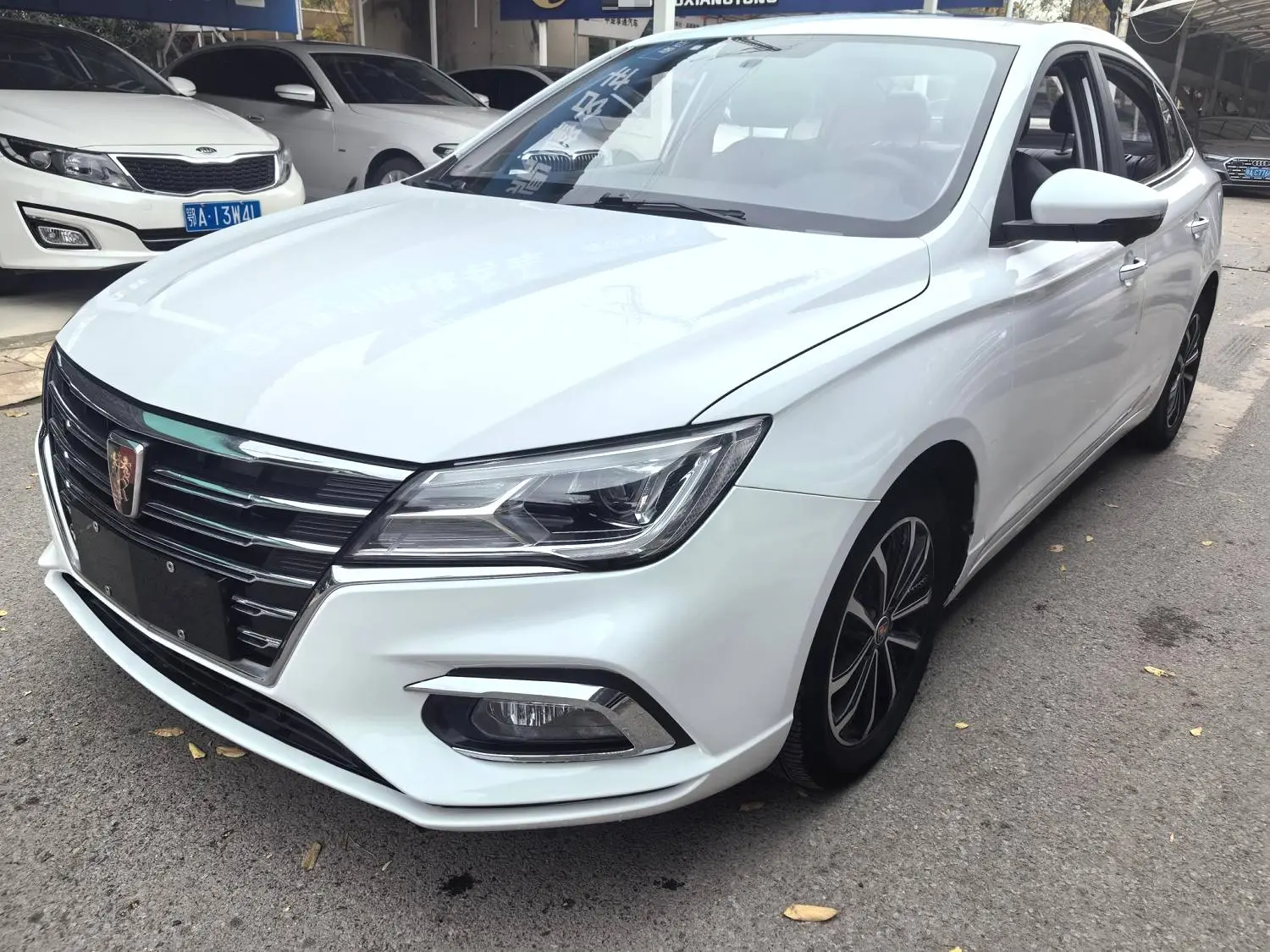 Roewe i5  из Китая