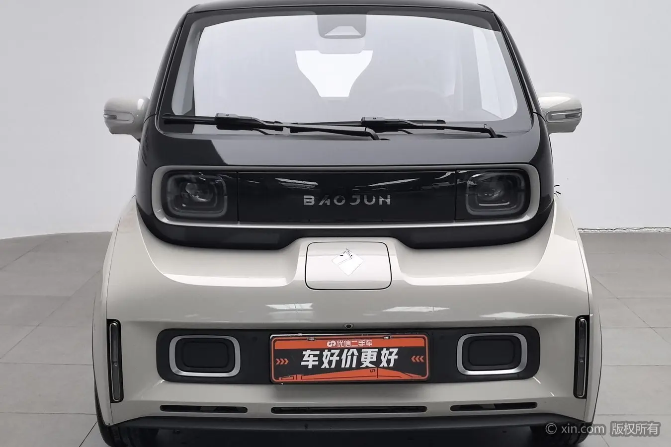 Baojun KiWi EV  из Китая