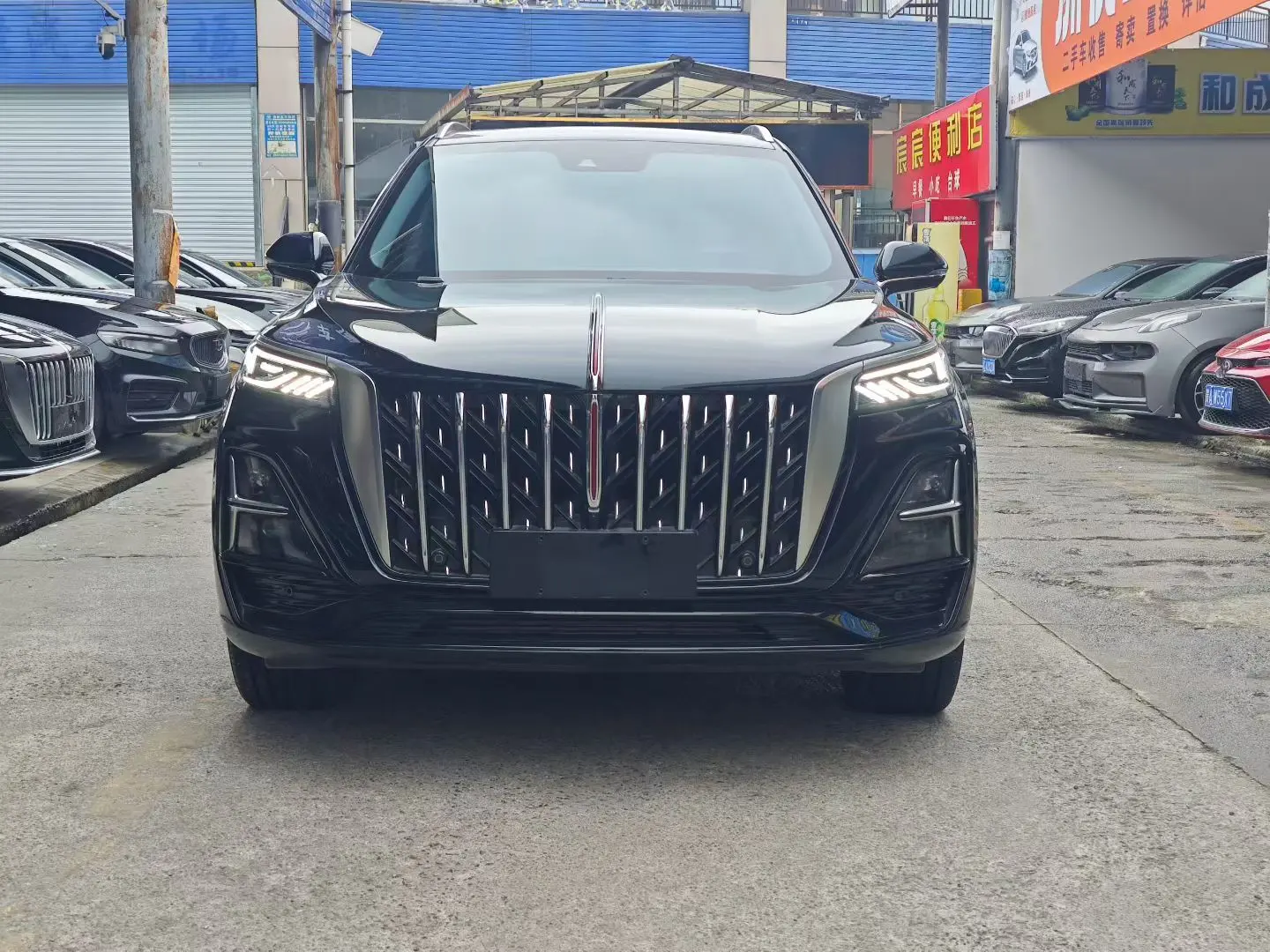 Hongqi HS5  из Китая