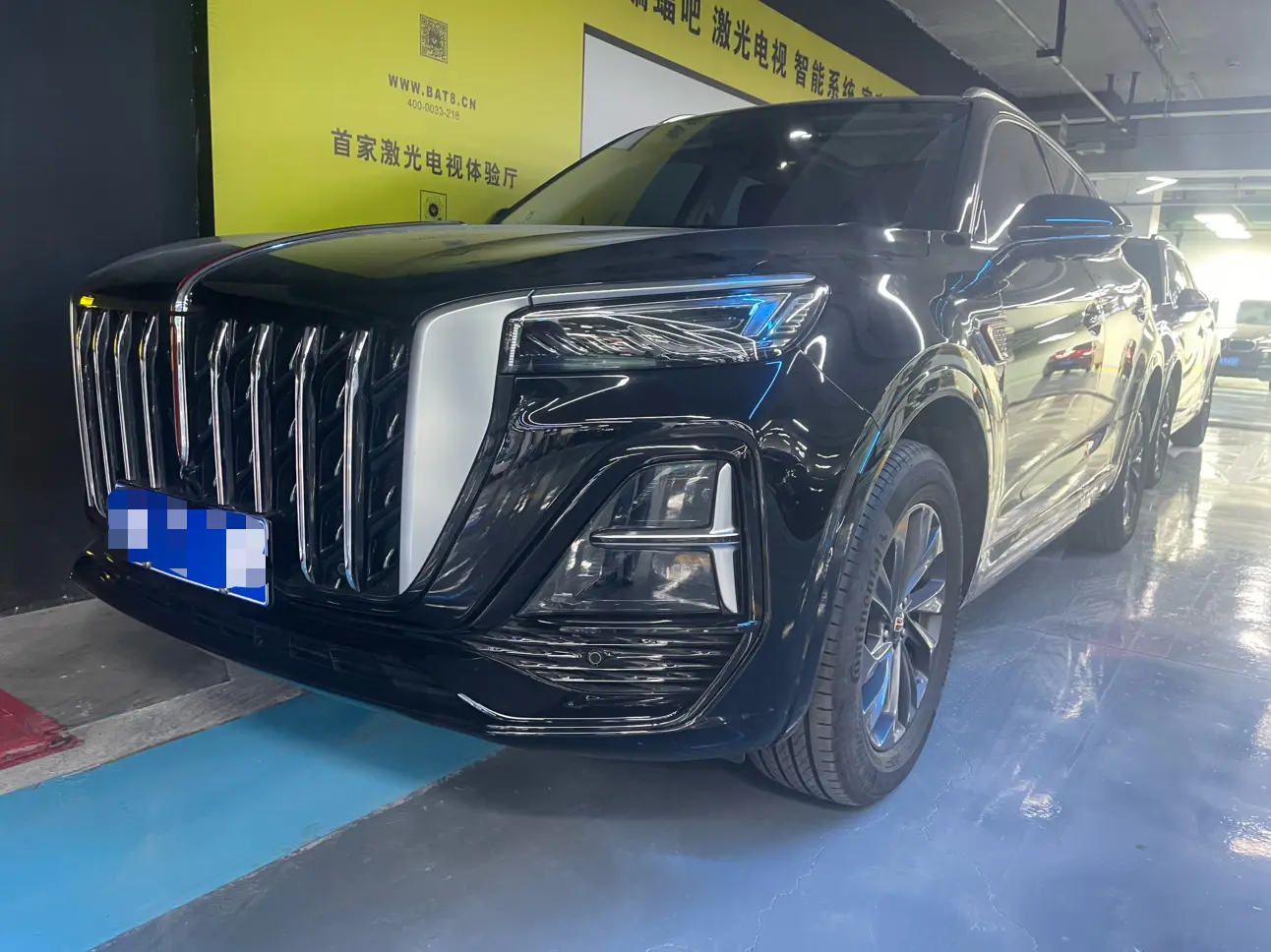 Hongqi HS5  из Китая