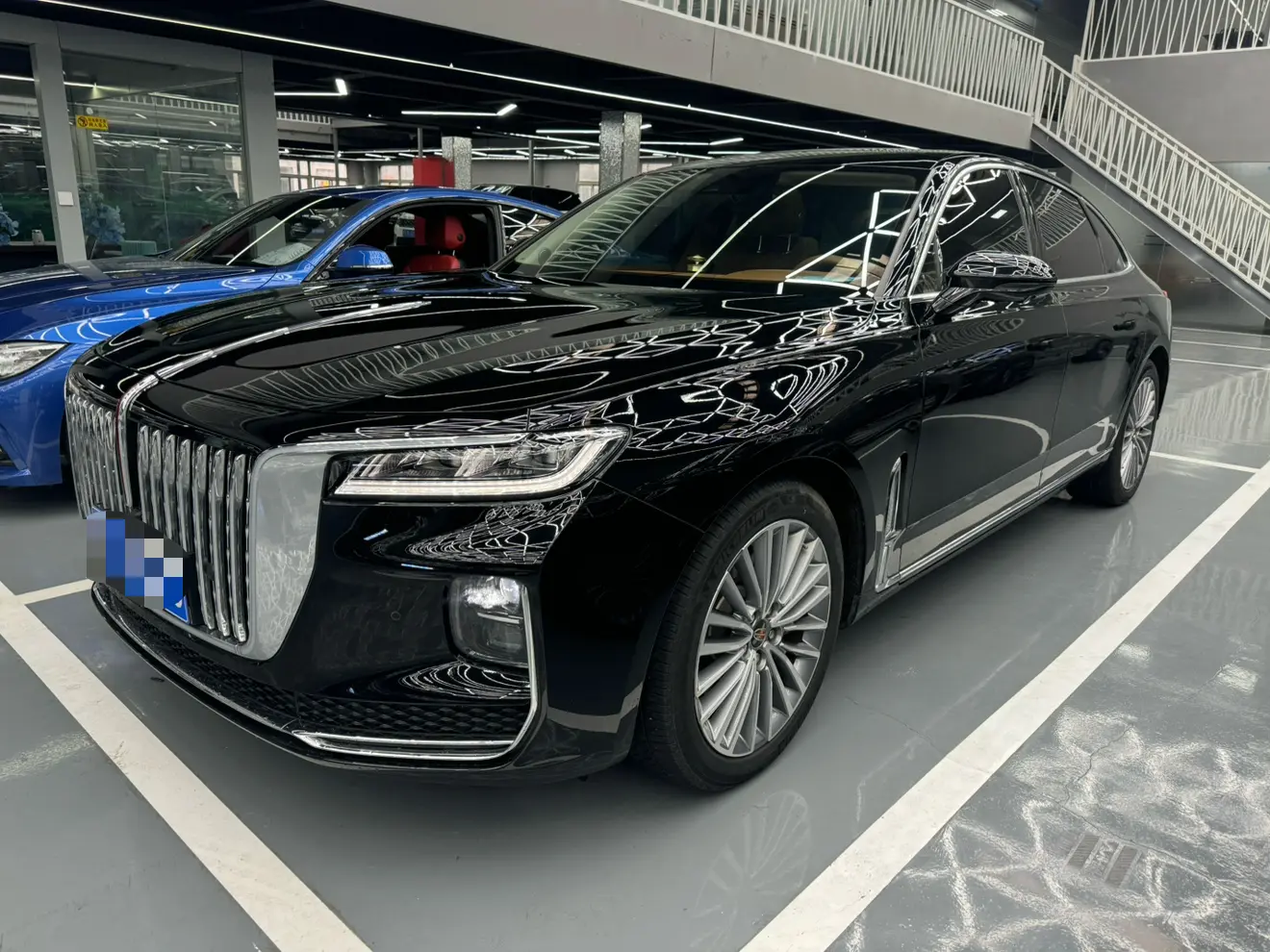Hongqi H9  из Китая