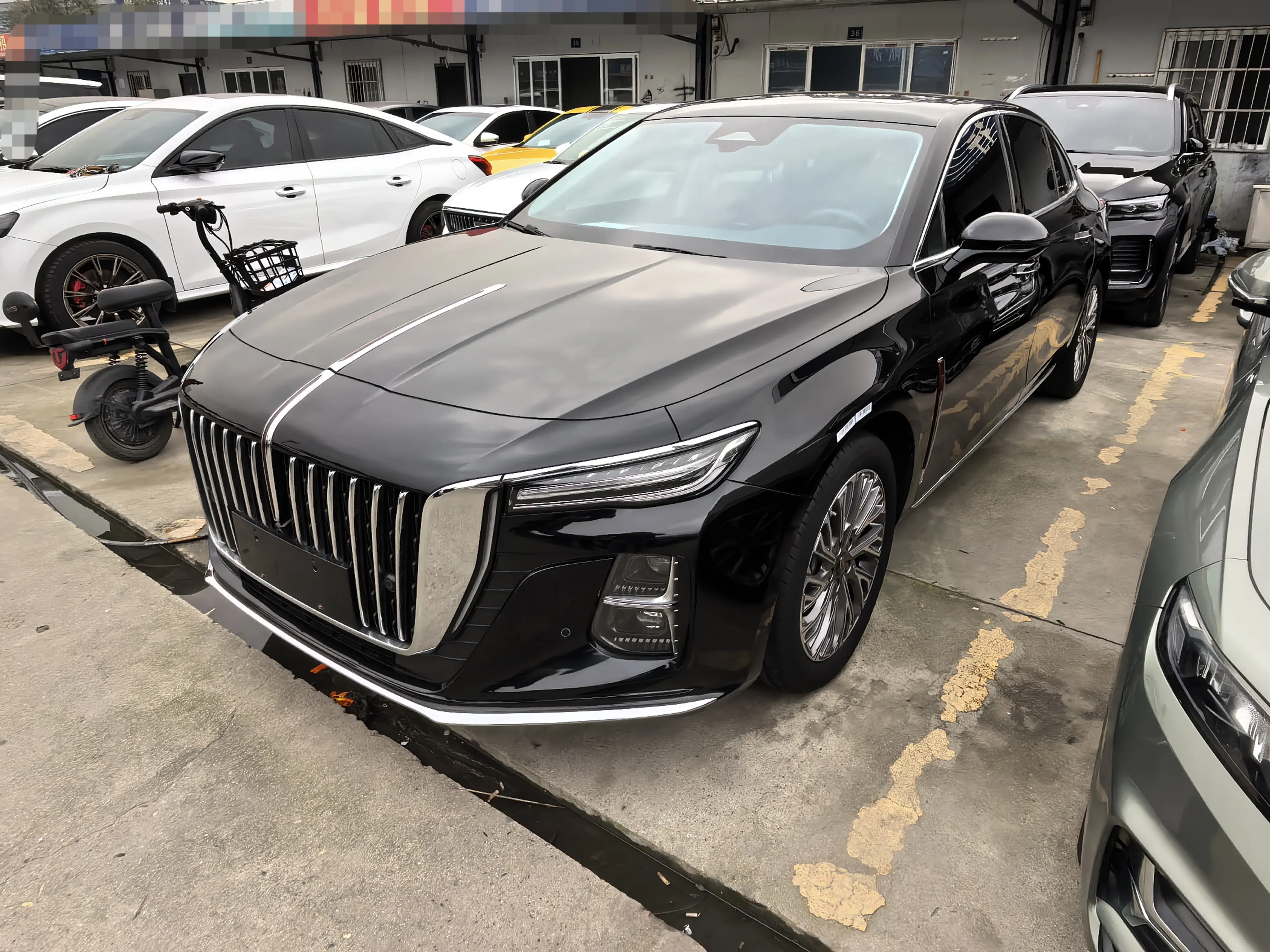 Hongqi H5  из Китая