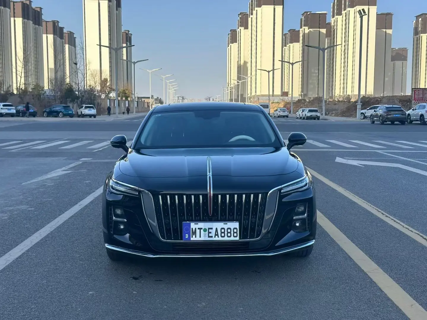 Hongqi H5  из Китая