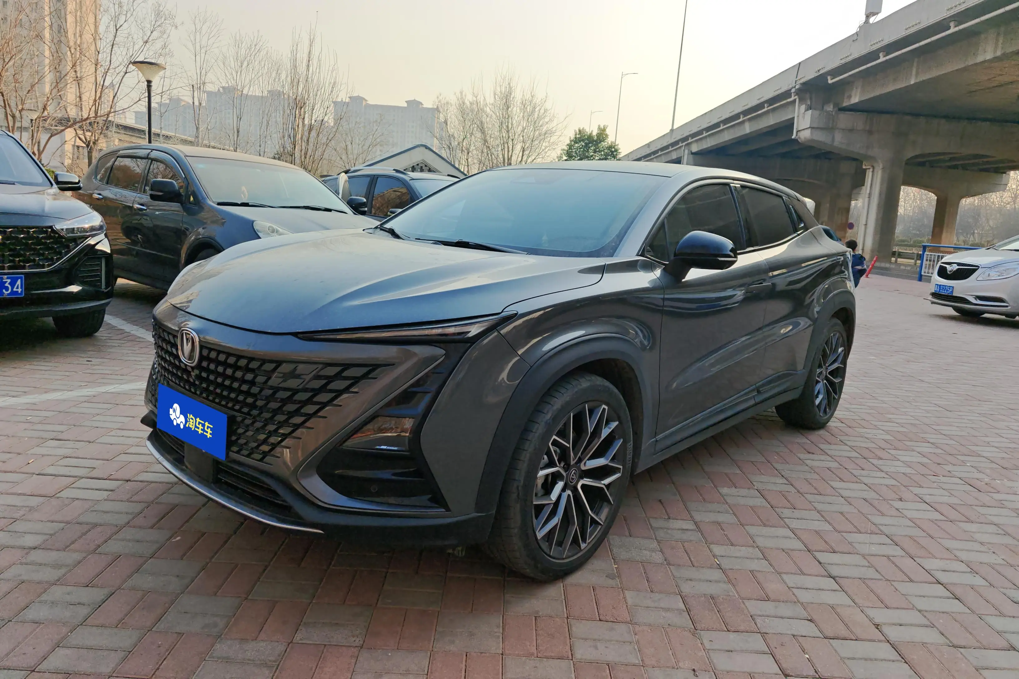 Changan UNI-T  из Китая