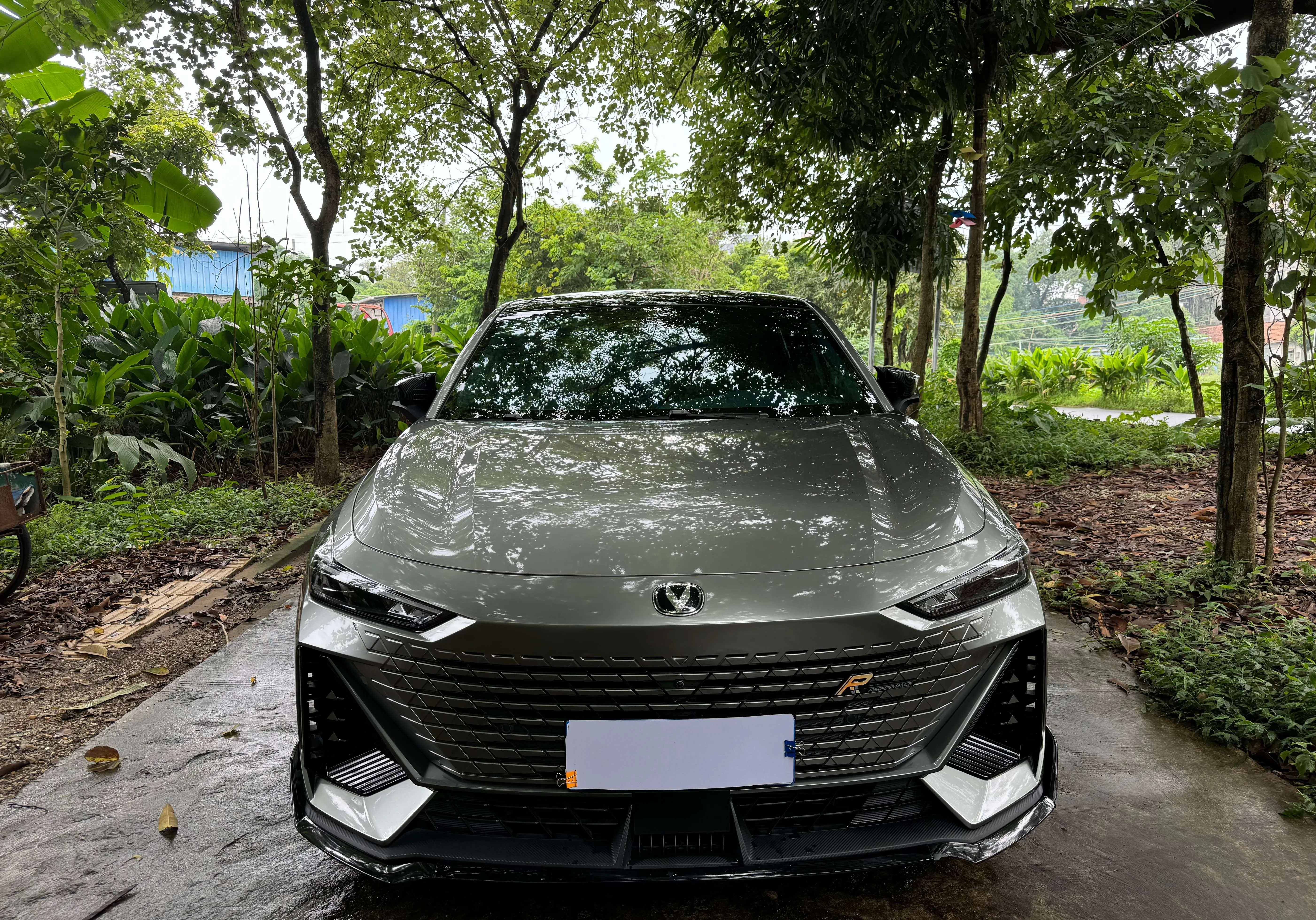 Changan UNI-V  из Китая