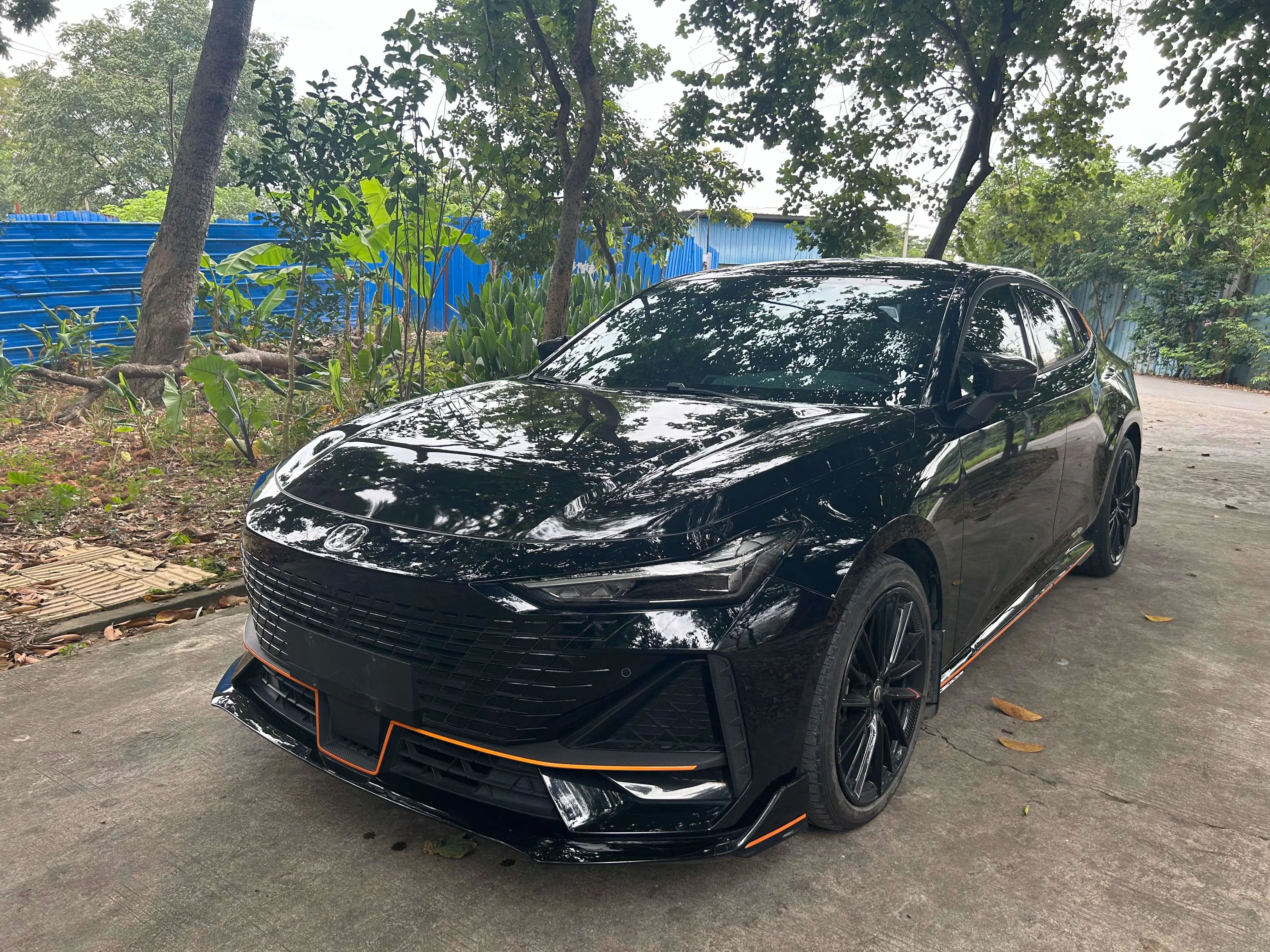 Changan UNI-V  из Китая