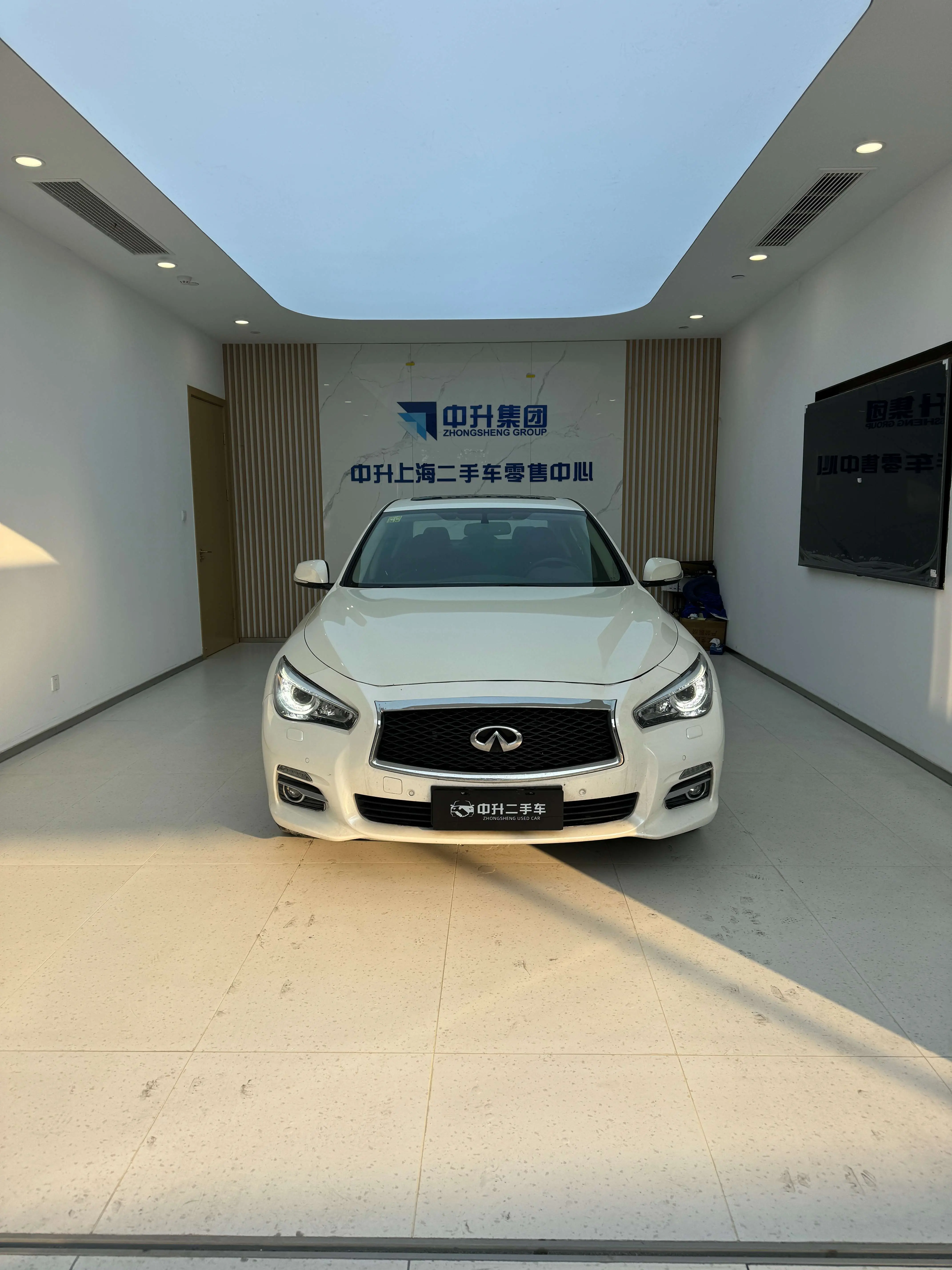 Infiniti Q50L  из Китая