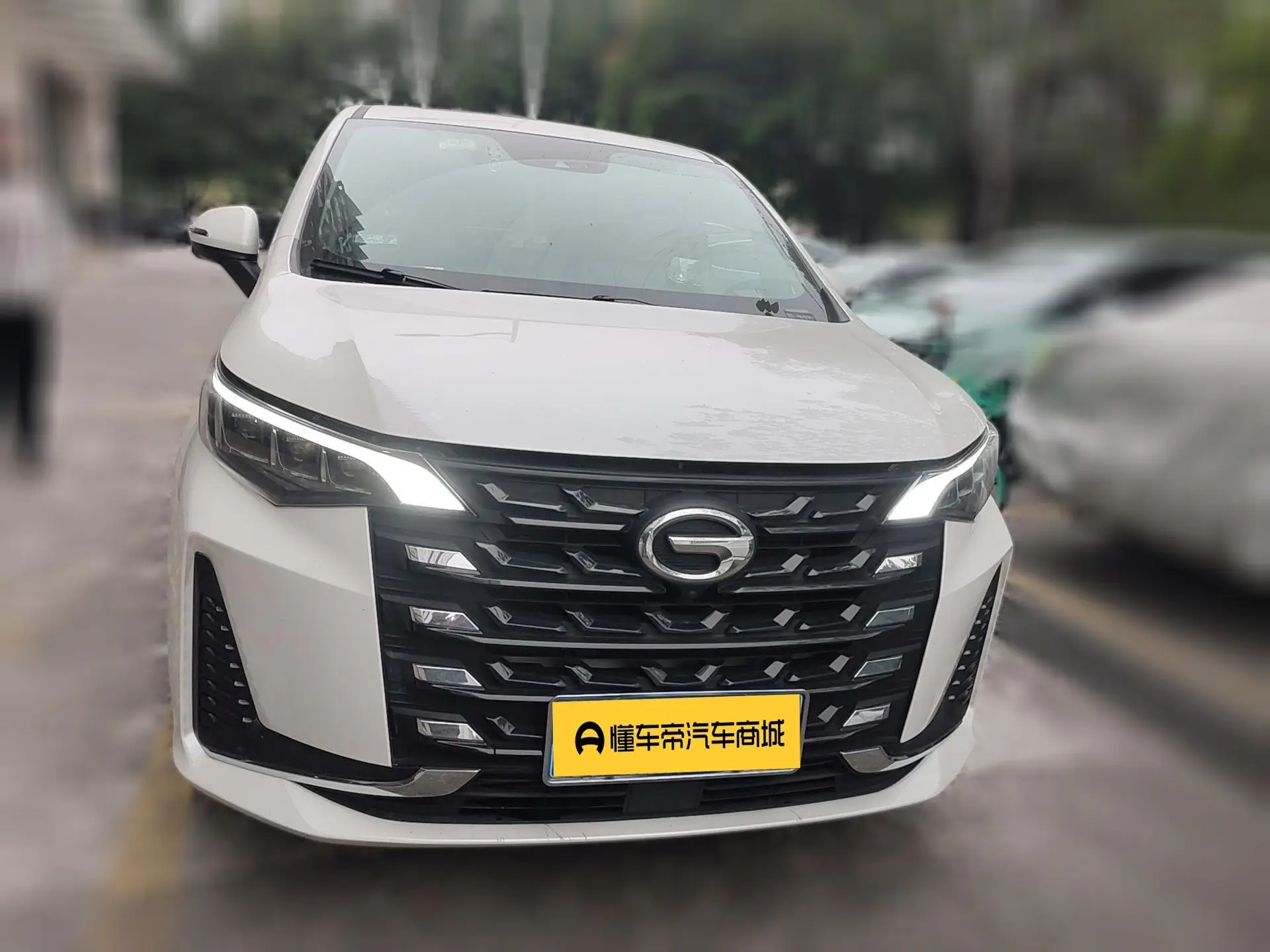 GAC Trumpchi M6  из Китая