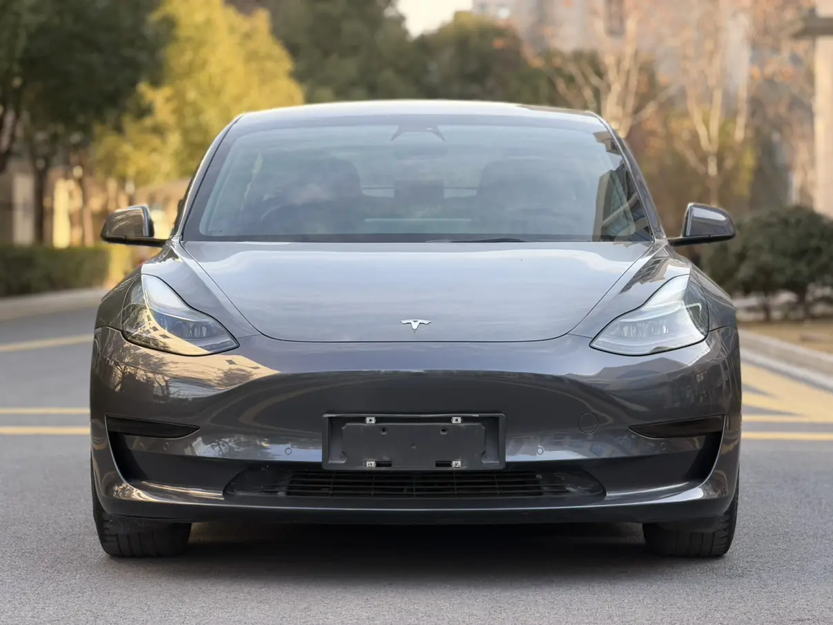 Tesla Model 3  из Китая