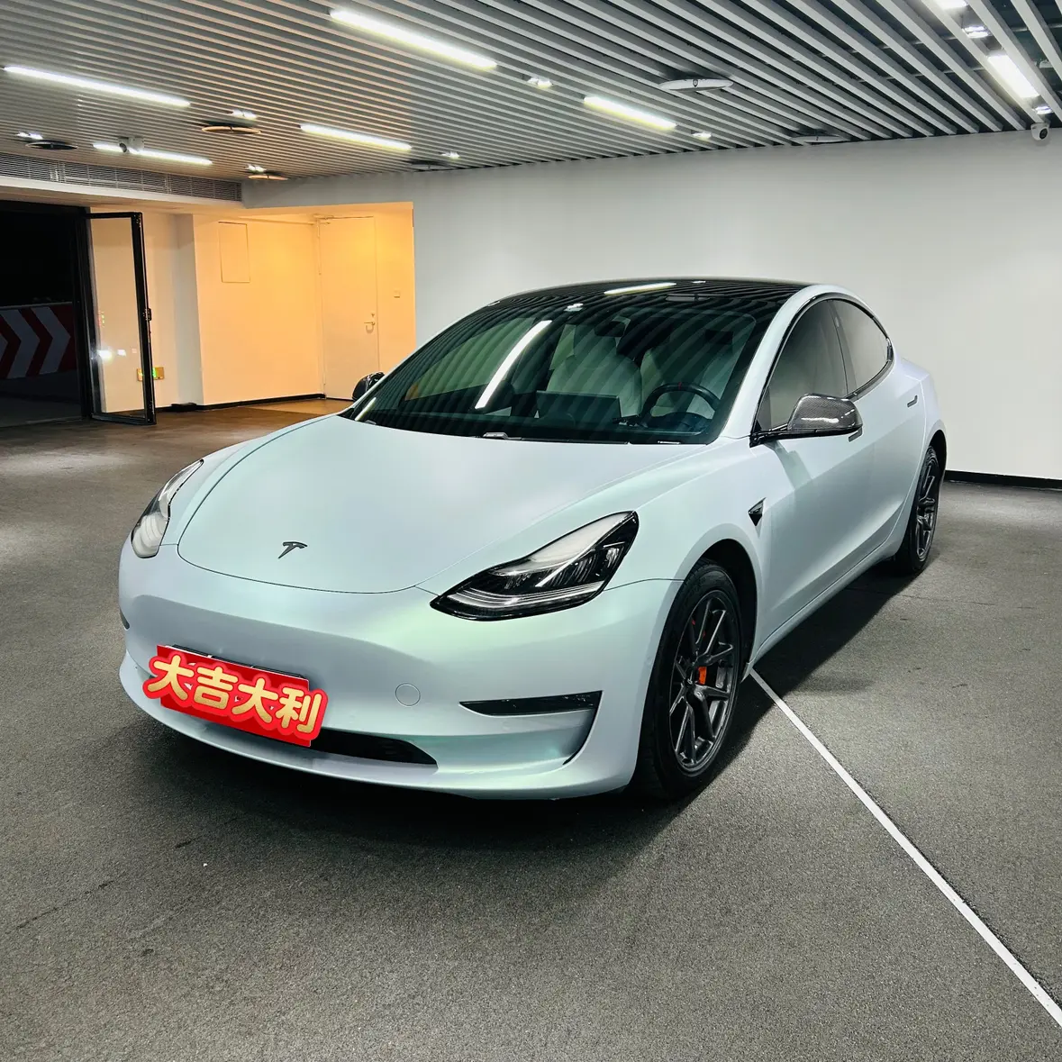 Tesla Model 3  из Китая