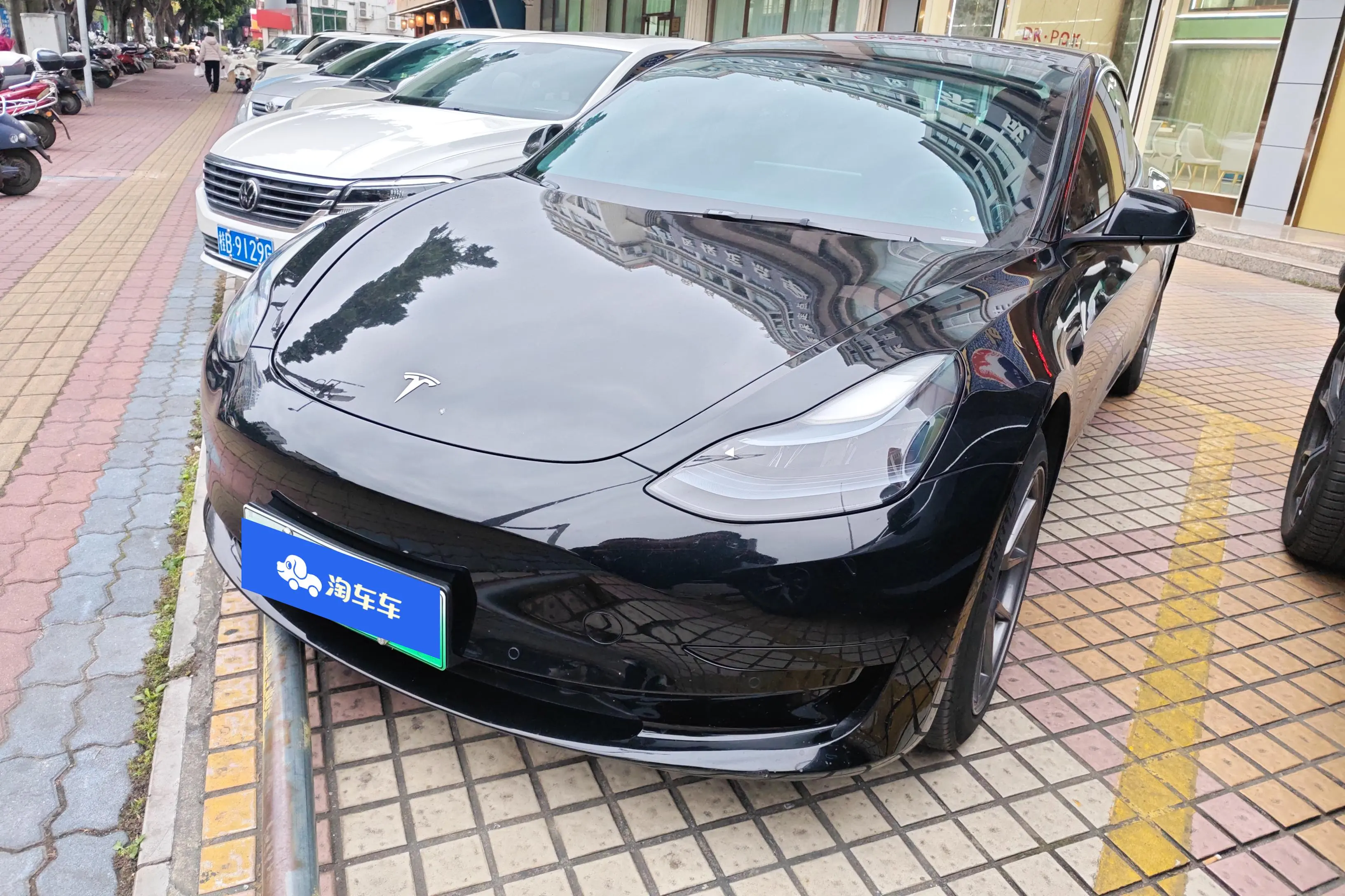 Tesla Model 3  из Китая