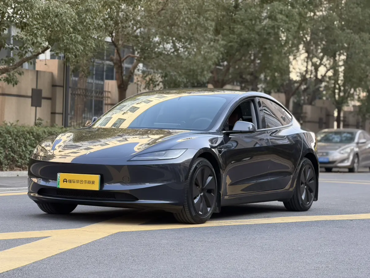 Tesla Model 3  из Китая