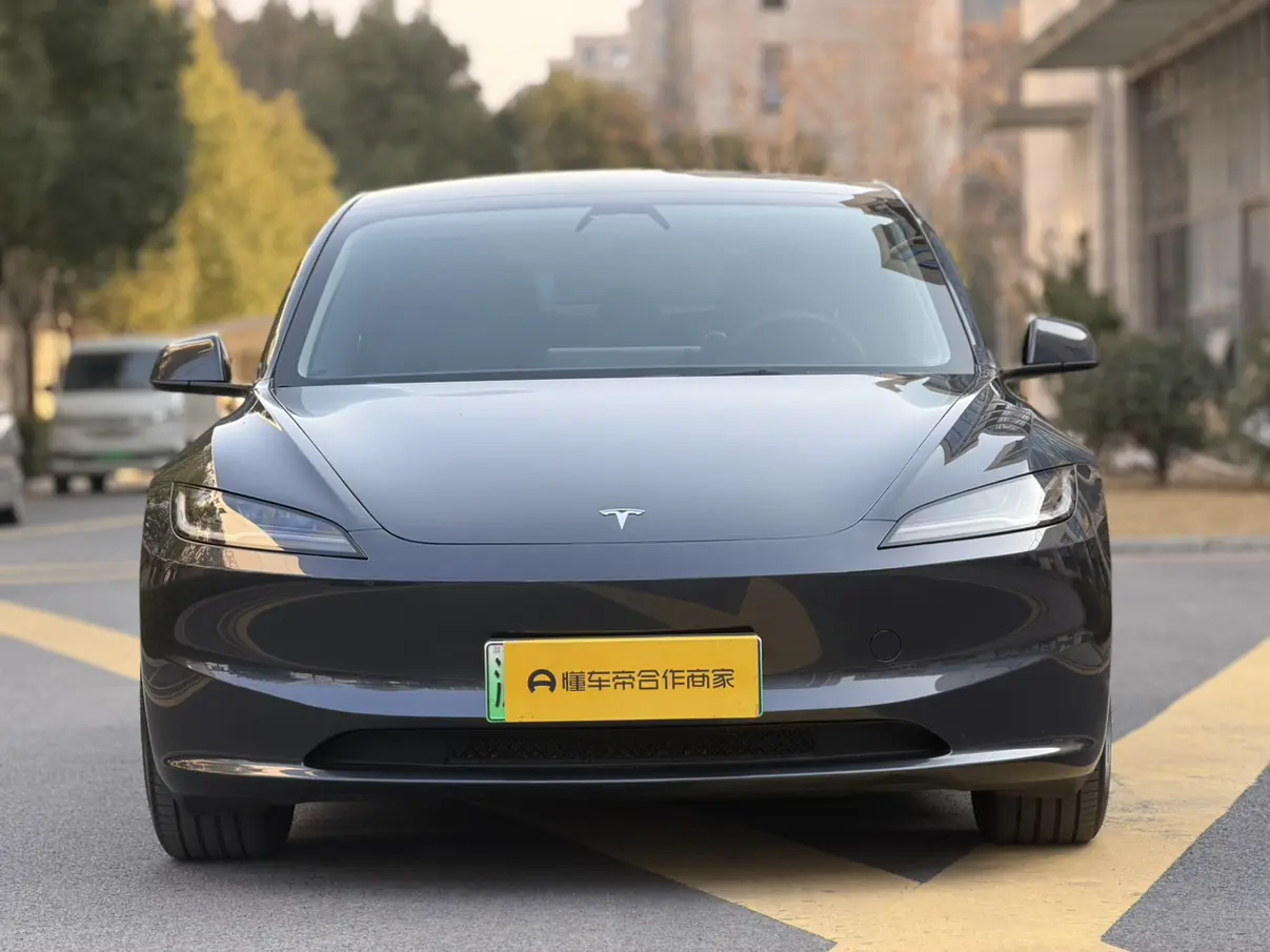 Tesla Model 3  из Китая