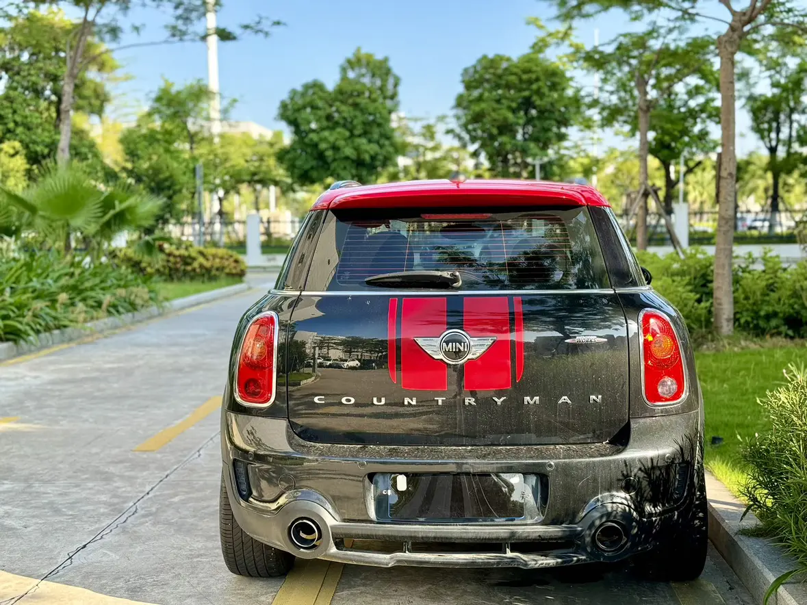 MINI JCW COUNTRYMAN
