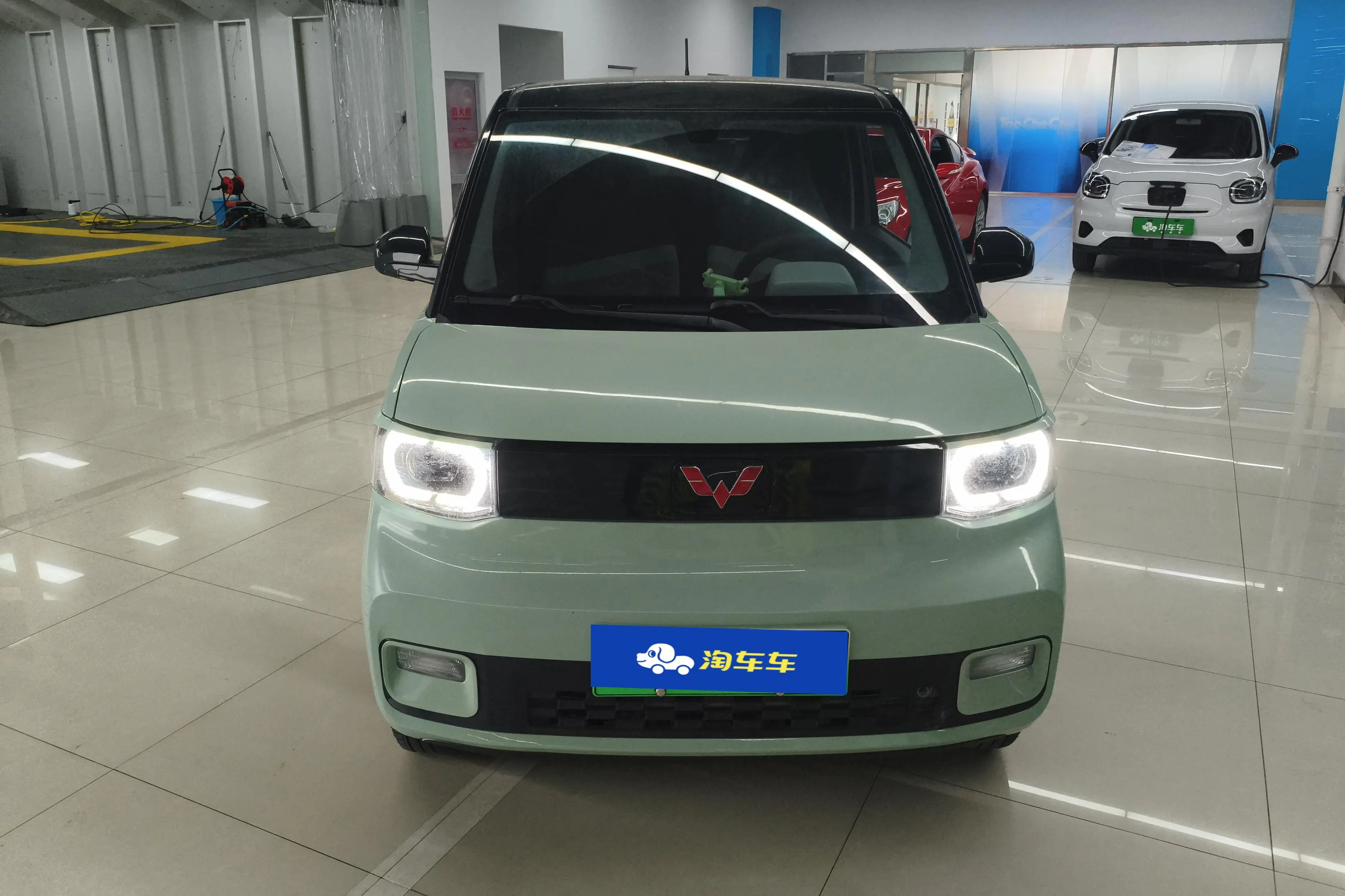 Wuling Hongguang MINIEV  из Китая